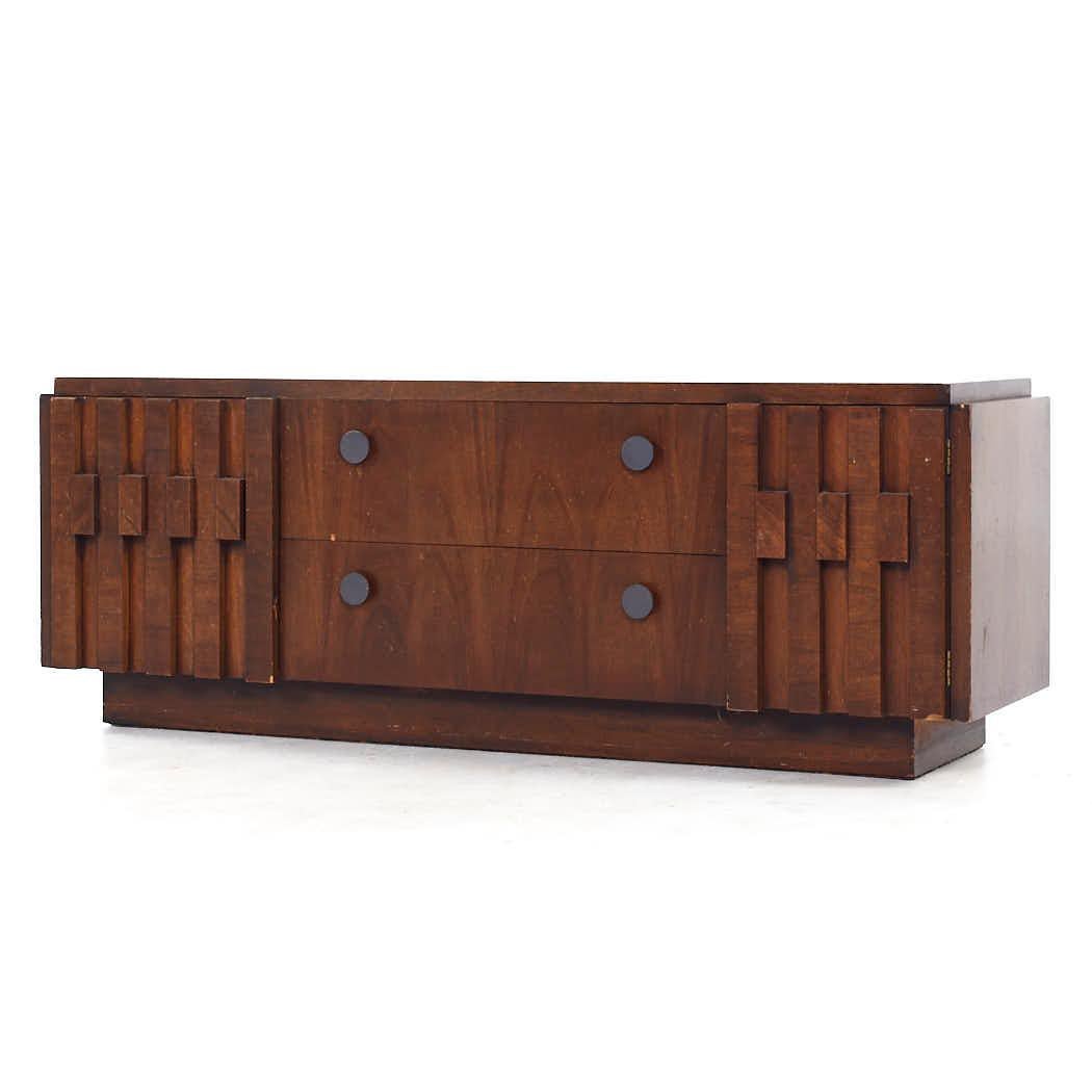 Late 20th Century Lane Staccato Brutalist Mid Century Walnut Buffet and Hutch For Sale