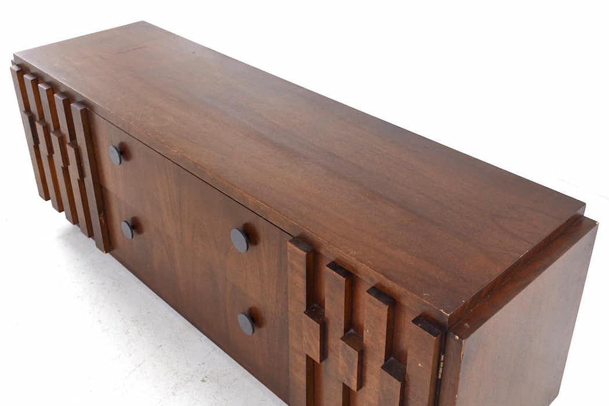 Lane Staccato Brutalist Mid Century Walnut Buffet and Hutch For Sale 2