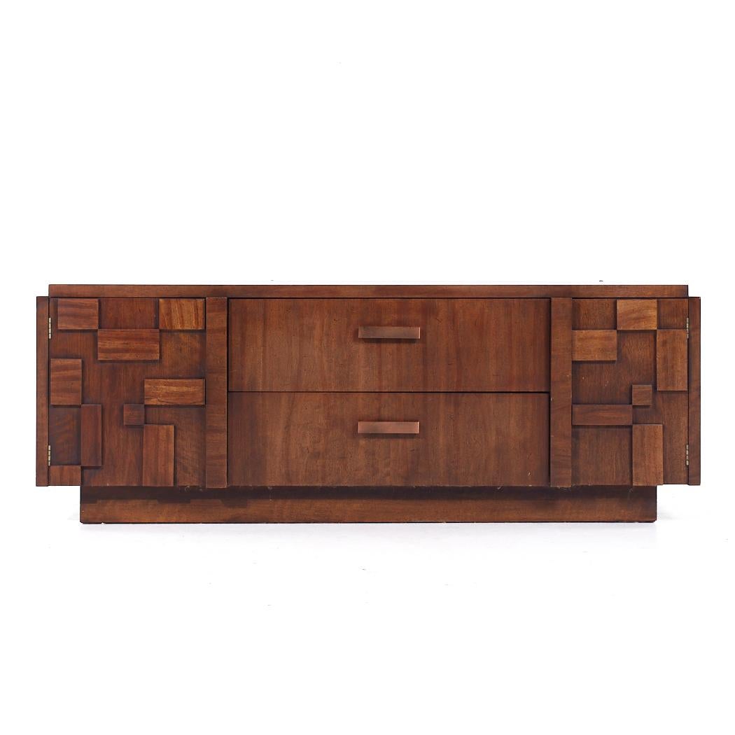 Lane Staccato Brutalist Mid Century Walnut Credenza and Hutch For Sale 1