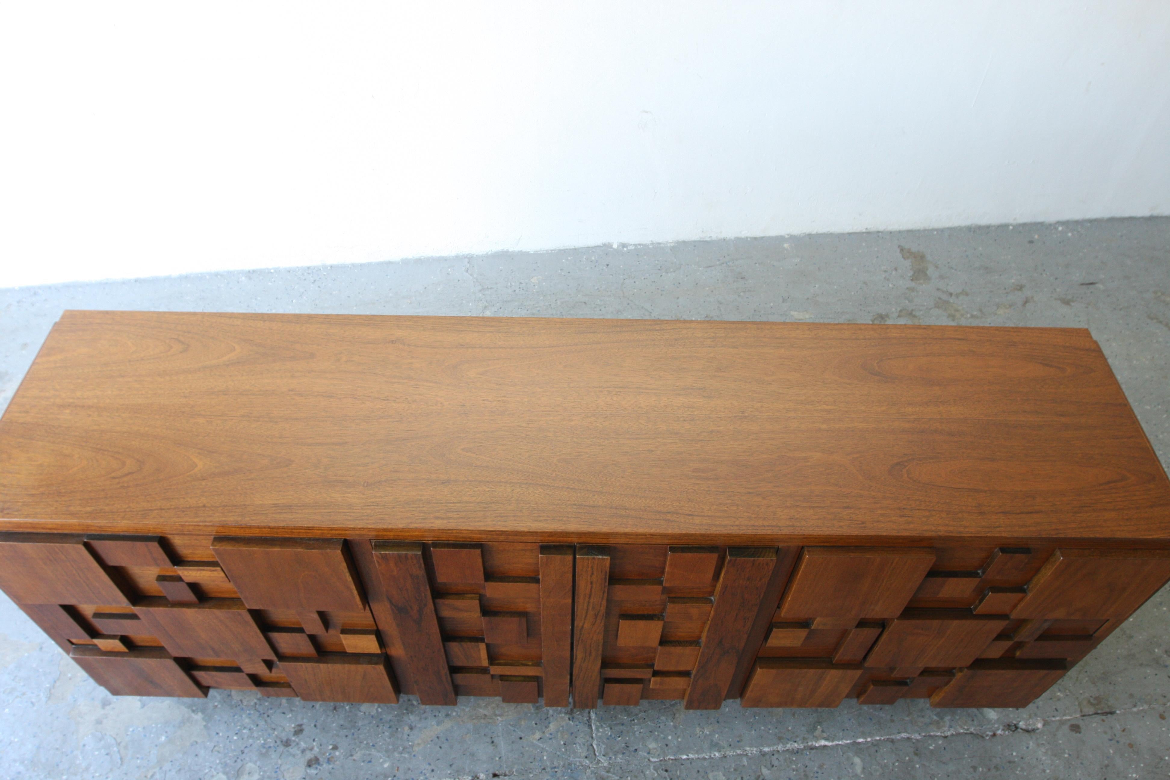 Lane Staccato Brutalist Mid Century Walnut Lowboy dresser credenza For Sale 3