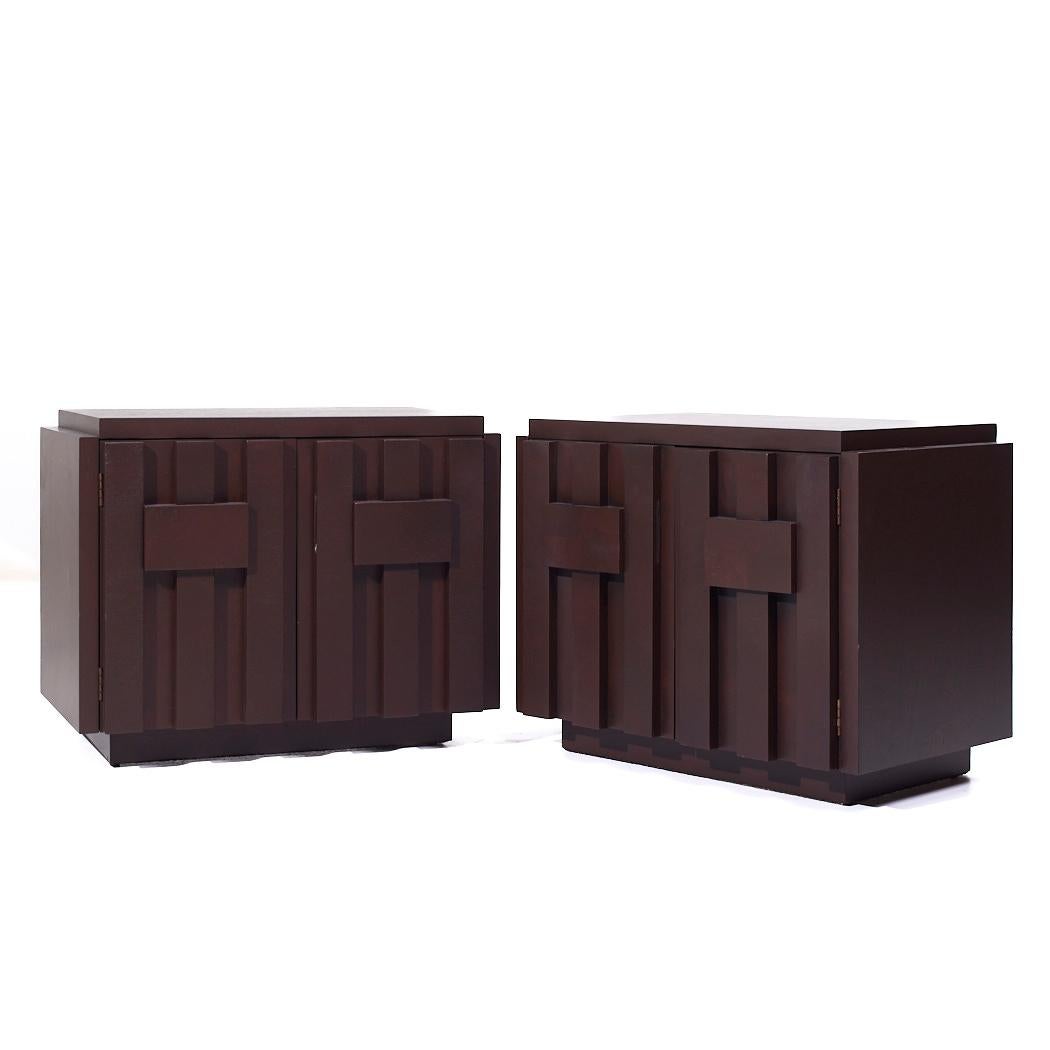 Mesillas de noche Lane Staccato Brutalist Mid Century Nogal - Pareja Moderno de mediados de siglo en venta