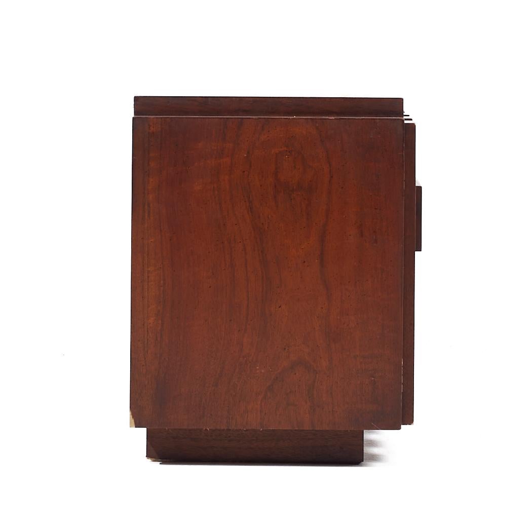 Late 20th Century Lane Staccato Brutalist Mid Century Walnut Nightstands - Pair For Sale