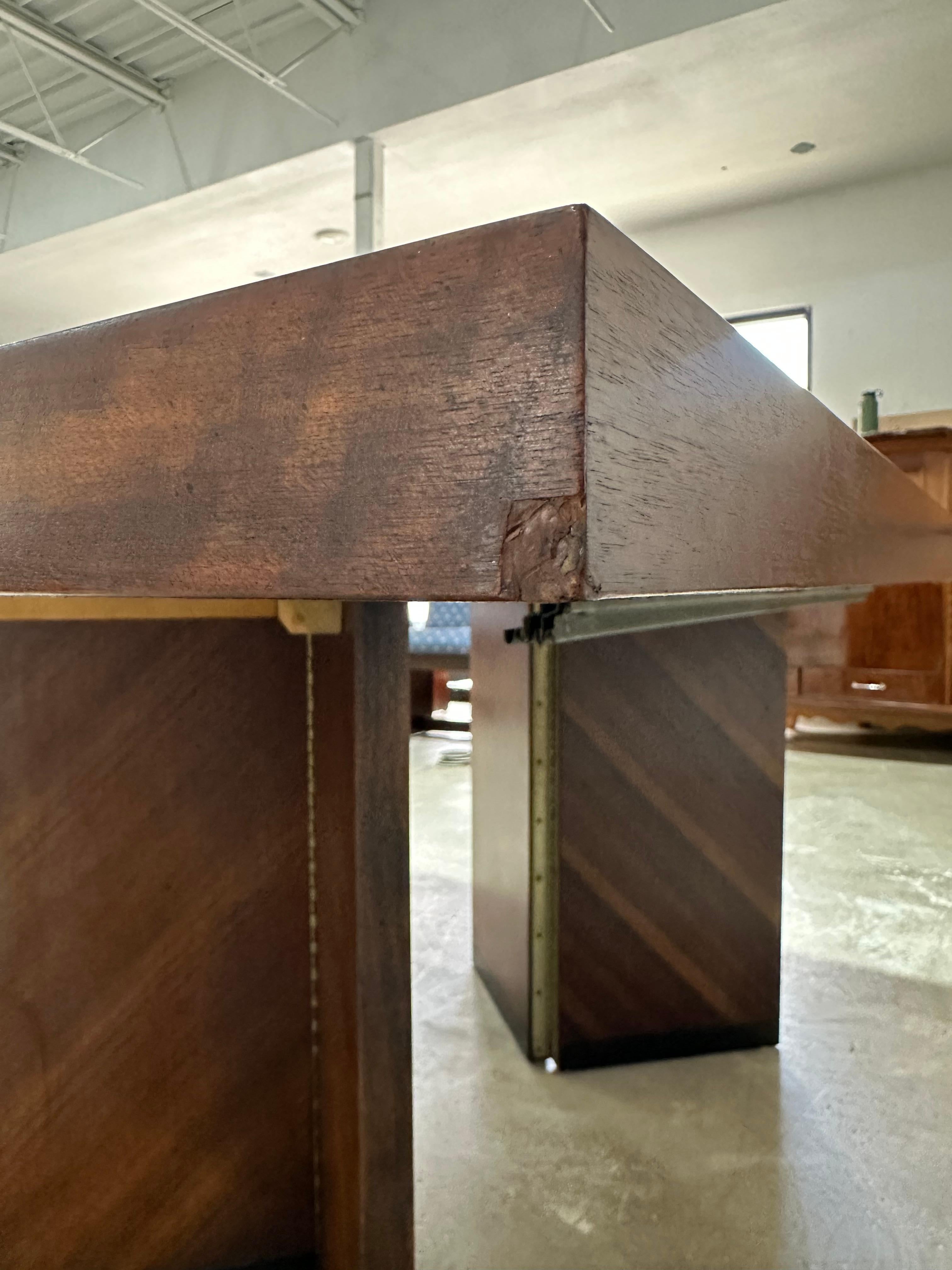 Lane Staccato Brutalist Parquetry Extension Dining Table en vente 7