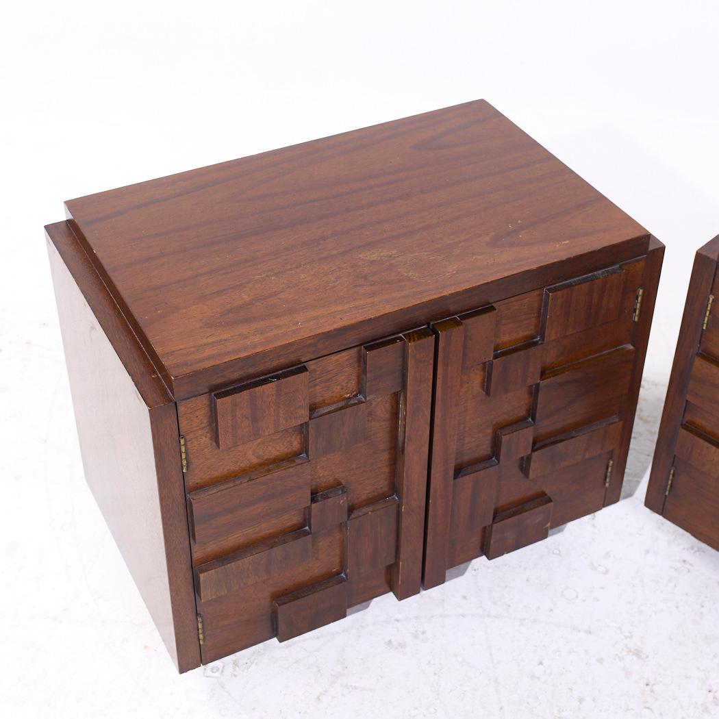 Mesillas de noche Lane Staccato Mid Century Brutalist Nogal - Pareja en venta 3