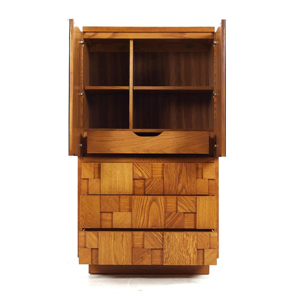 Fine XX secolo Lane's Staccato Mid Century Oak Brutalist Armoire Mirrored in vendita