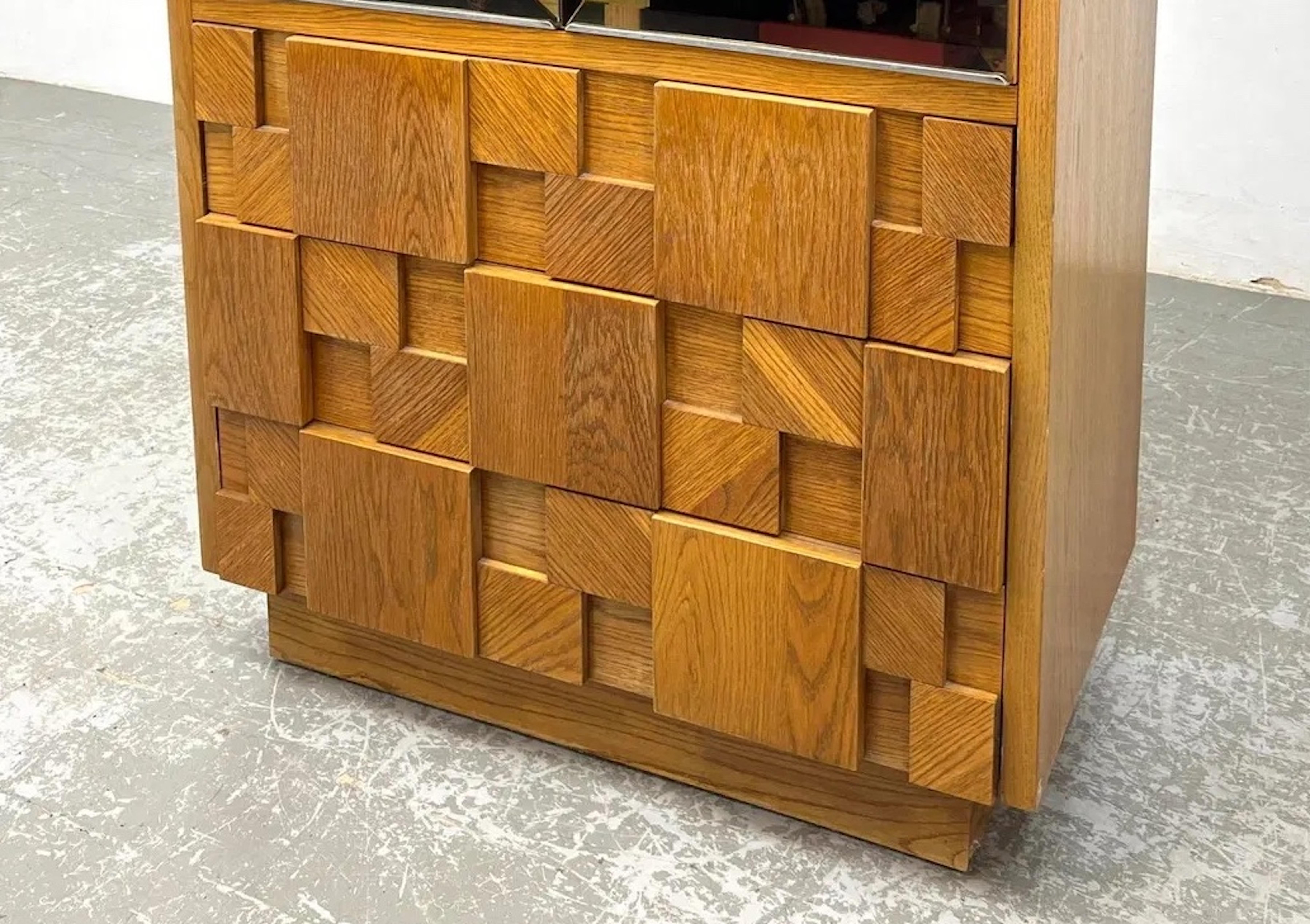 Lane Staccato Sculptural Brutalist Oak Mirrored Door Armoire For Sale 1