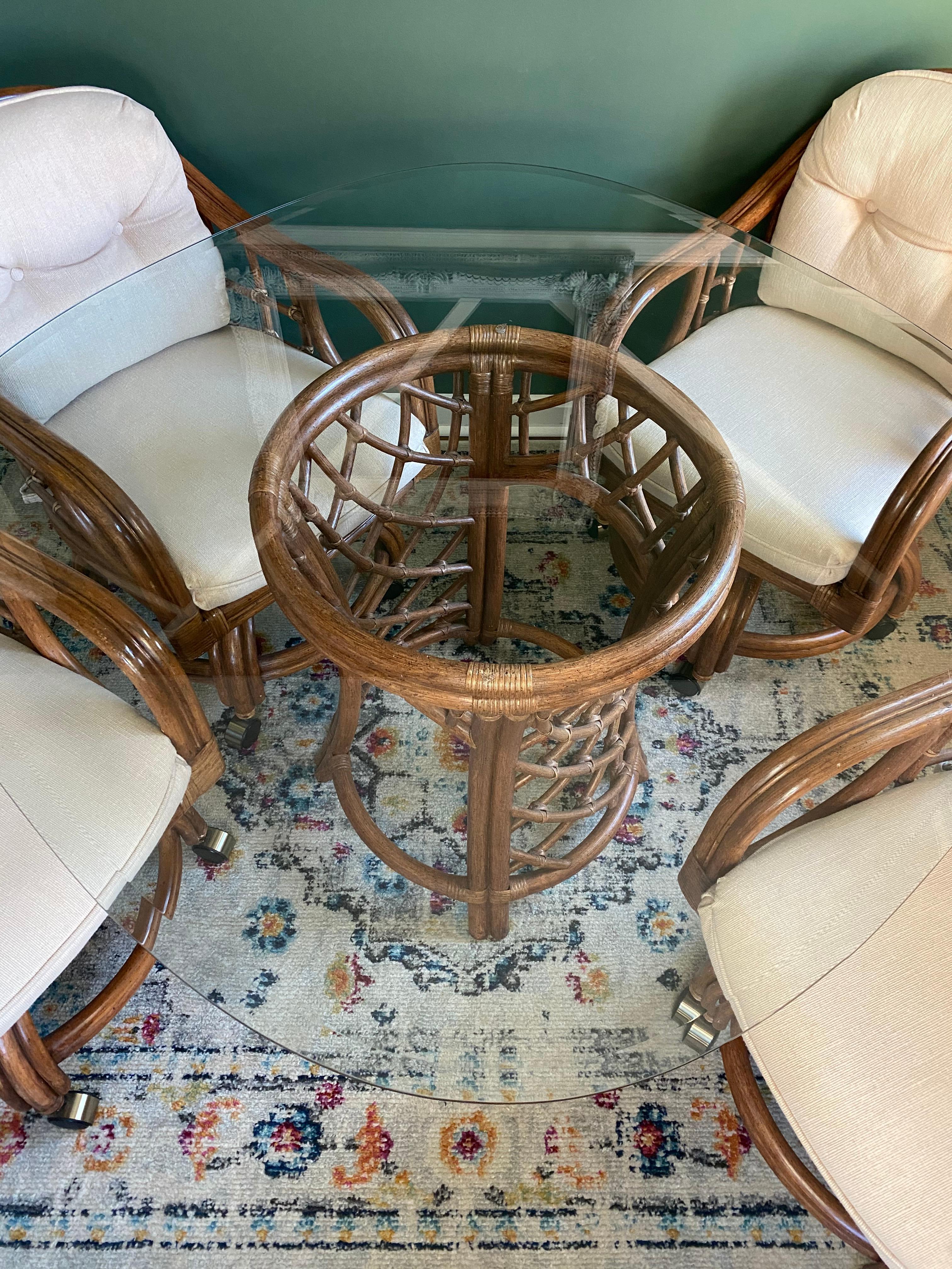 Lane Venture Rattan and Bamboo Dining Table & 4 Chairs In Fair Condition In Medina, OH