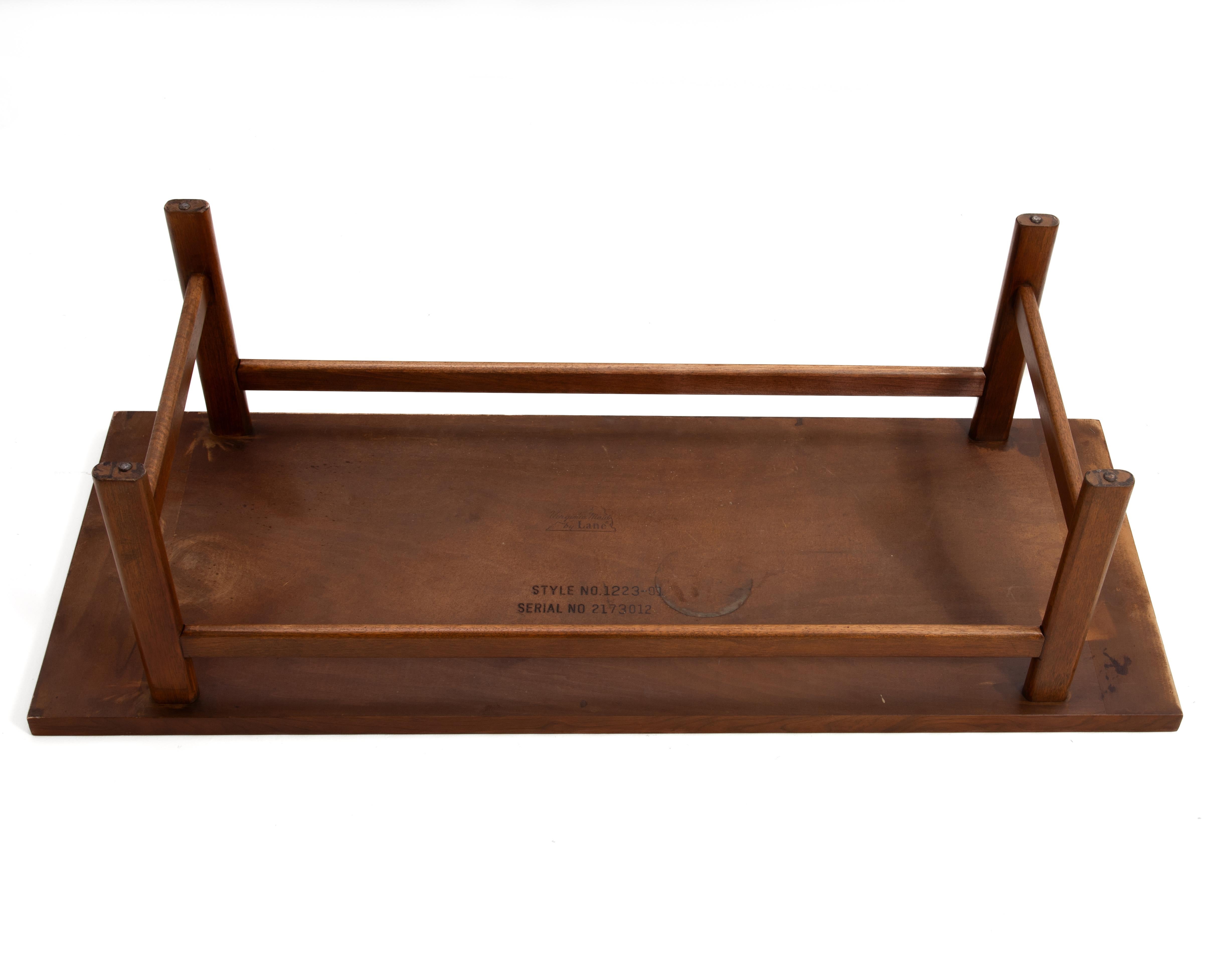 Lane Maid s Table Cocktail Tables en noyer anciennement restaurée en vente 5