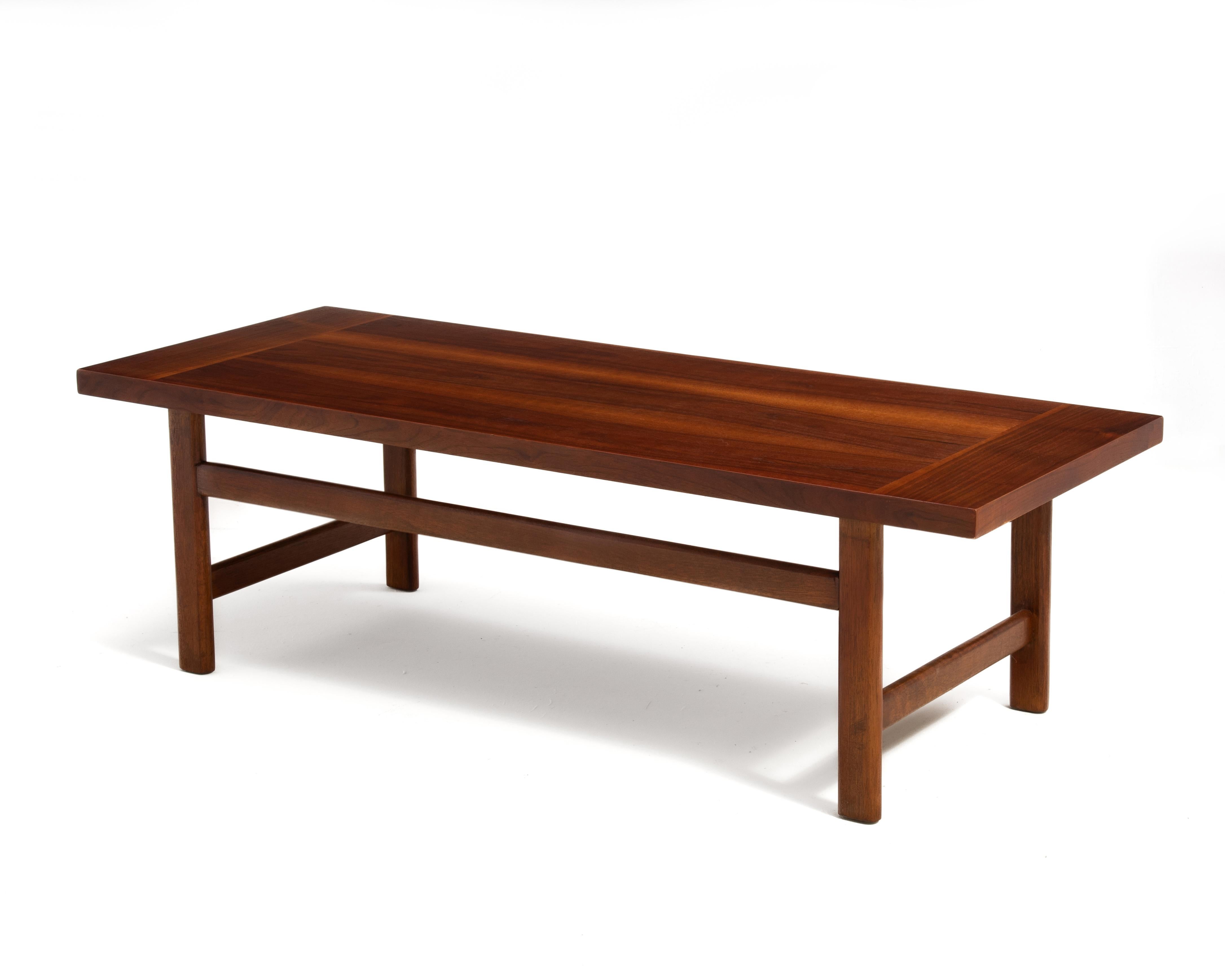 Mid-Century Modern Lane Maid s Table Cocktail Tables en noyer anciennement restaurée en vente