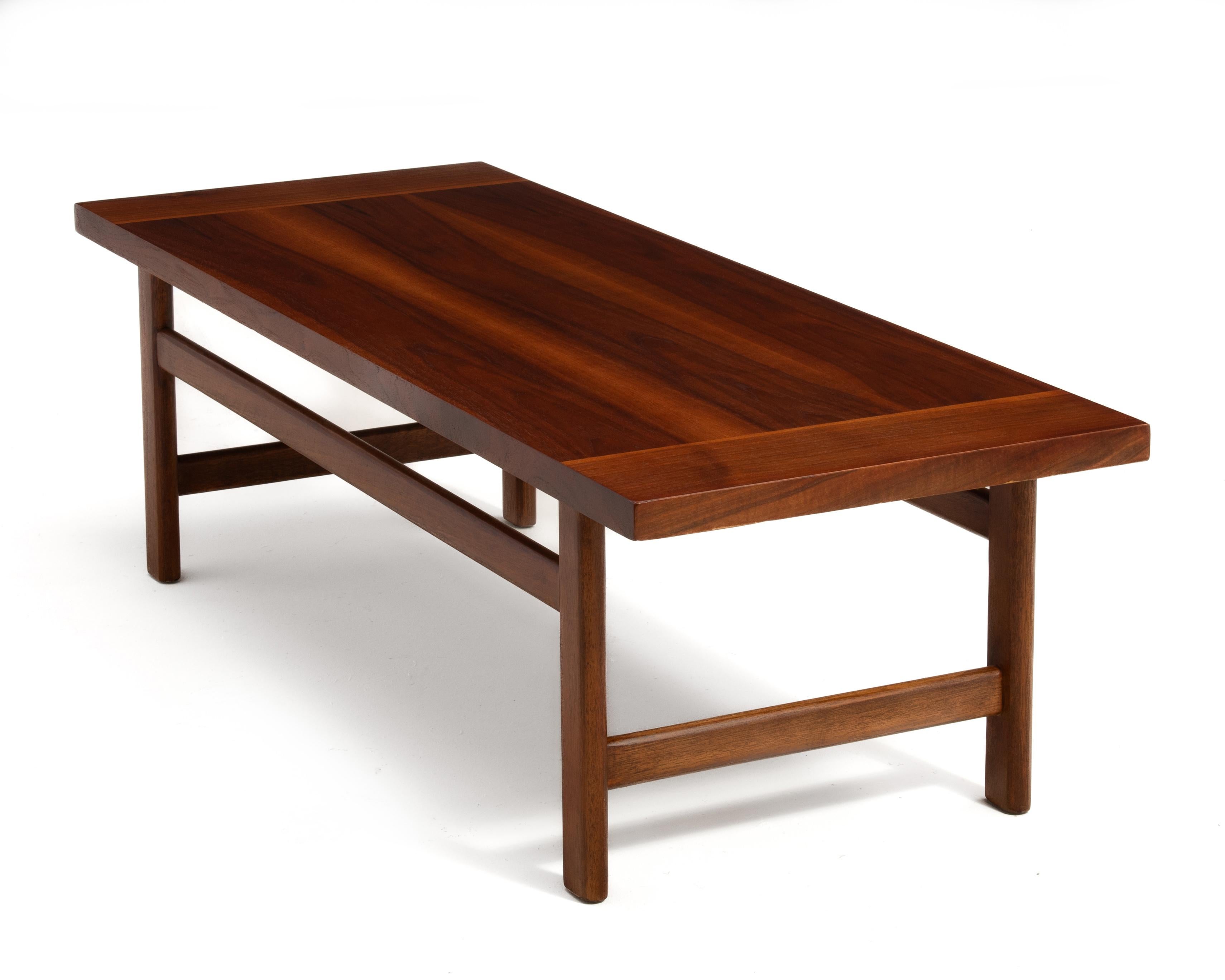 Lane Maid s Table Cocktail Tables en noyer anciennement restaurée Bon état - En vente à Forest Grove, PA