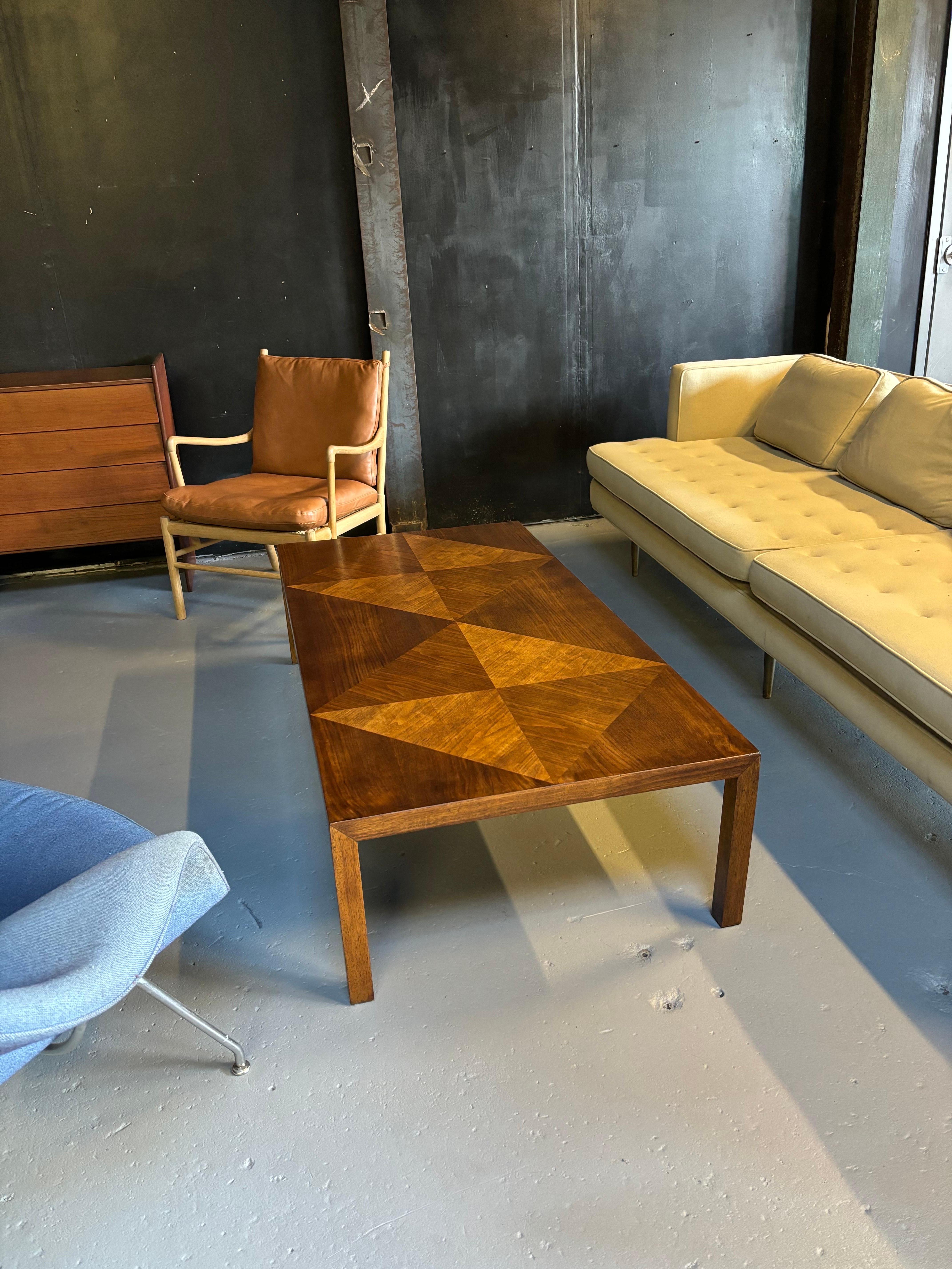 Lane Walnut Coffee Table In Good Condition In Philadelphia, PA