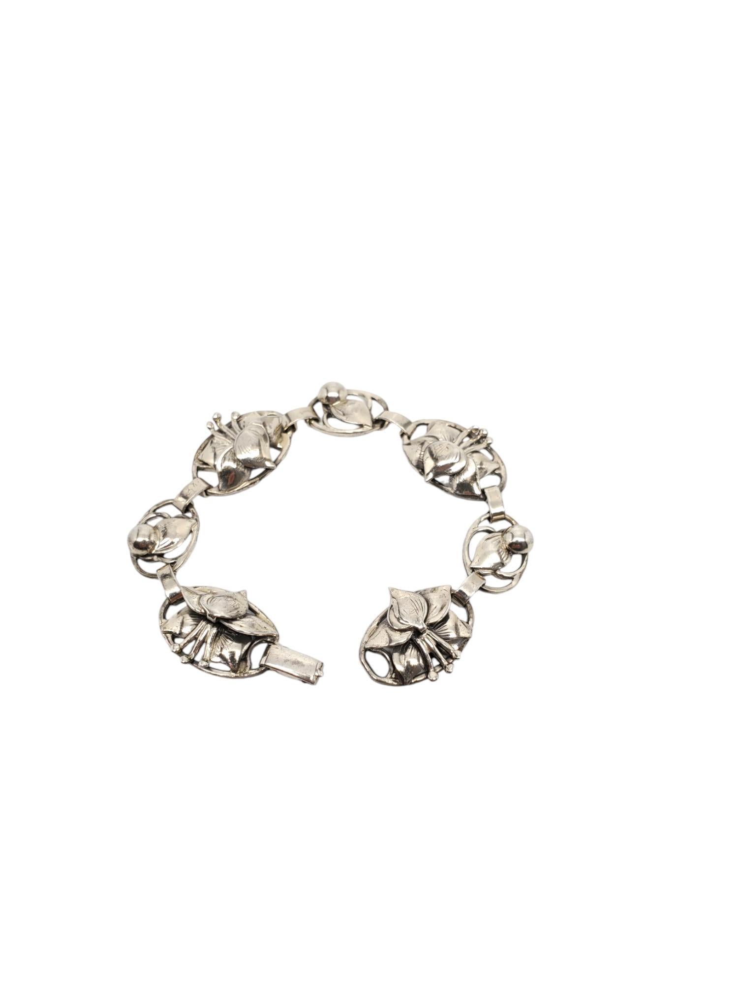 LANG Sterling Silver Floral Oval Link Bracelet #17614 For Sale 1