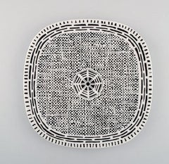 Langenthal Suiza, 10 Platos de Transición de Porcelana con Dibujo Geométrico