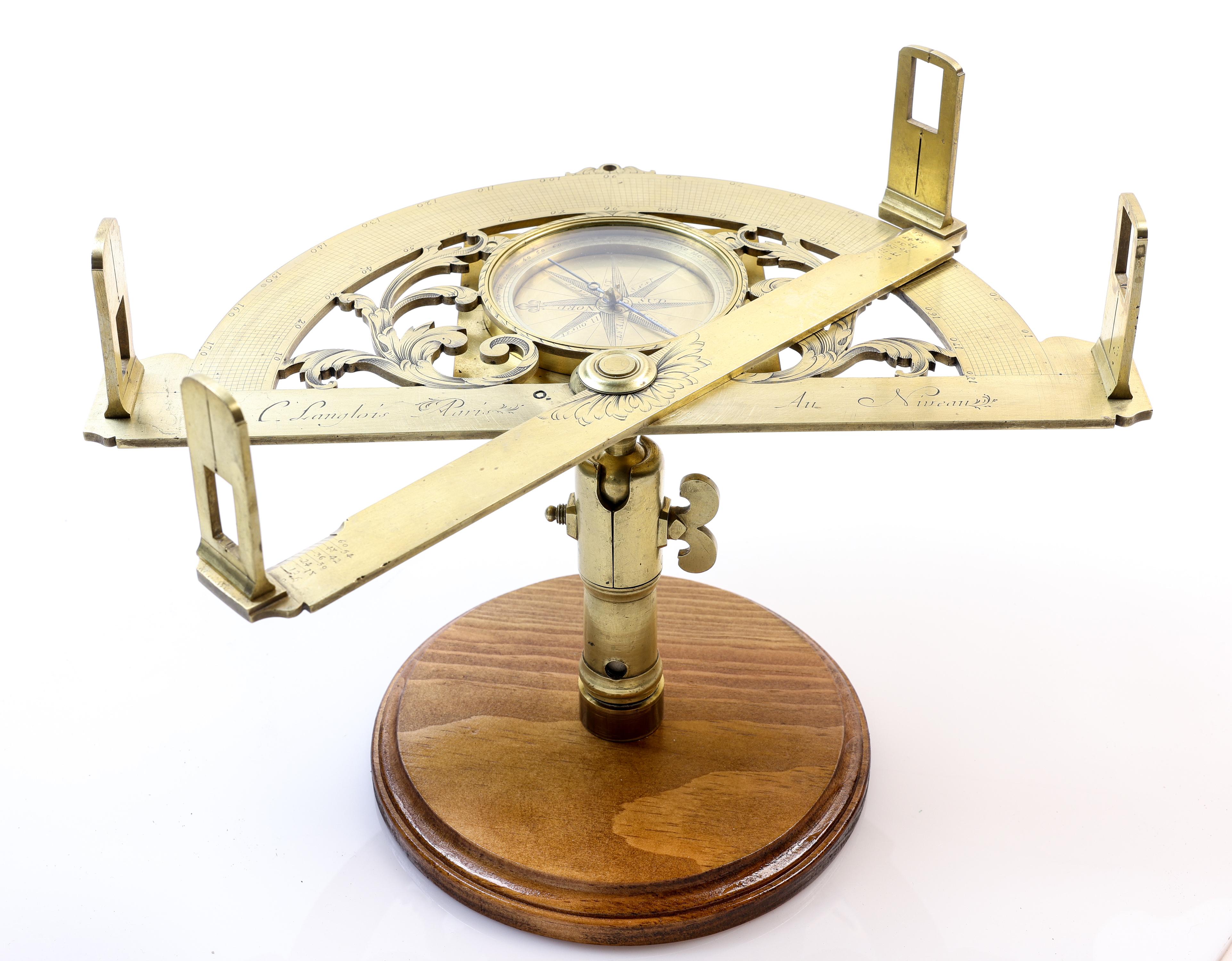 This is a BEAUTIFUL Graphometer made by the premier instrument maker in France, Claude Langlois, after Bion and Butterfield had stopped making instruments.

As discussed on my Graphometer - Semicircle webpage, the French produced a good number of