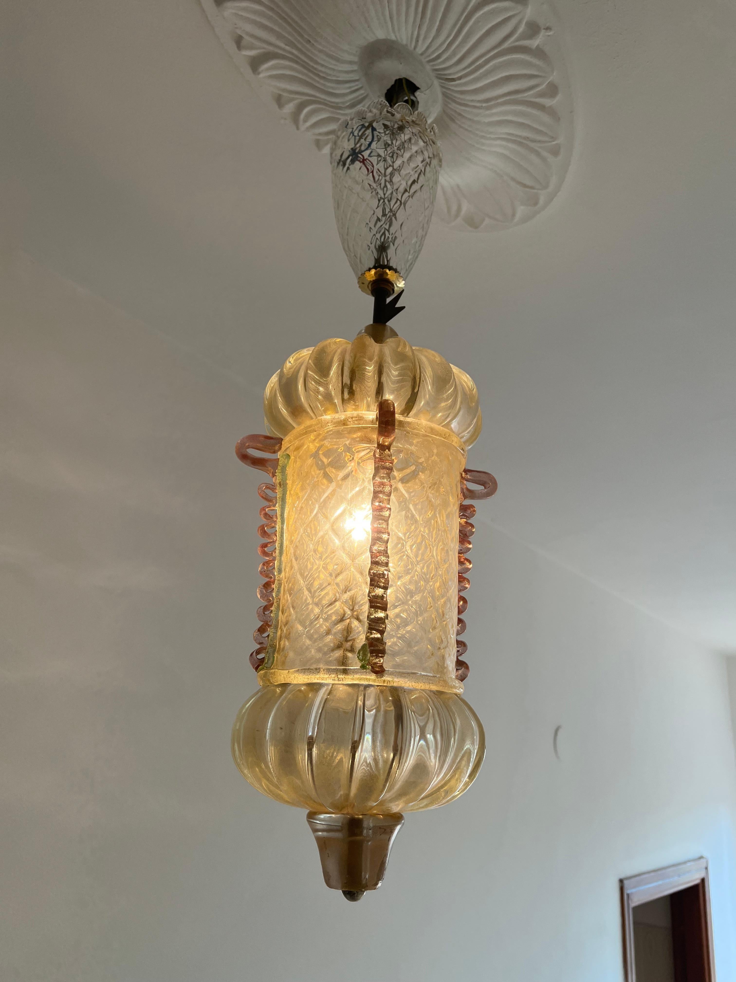 Wonderful and rare lantern chandelier by Barovier&Toso, 1950s. Piece of exquisite quality.
From Private collection by Giancarlo Planta.