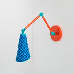 Lanterna Sconce in blu di Merve KAHRAMAN, tessuto a scacchi e metallo verniciato