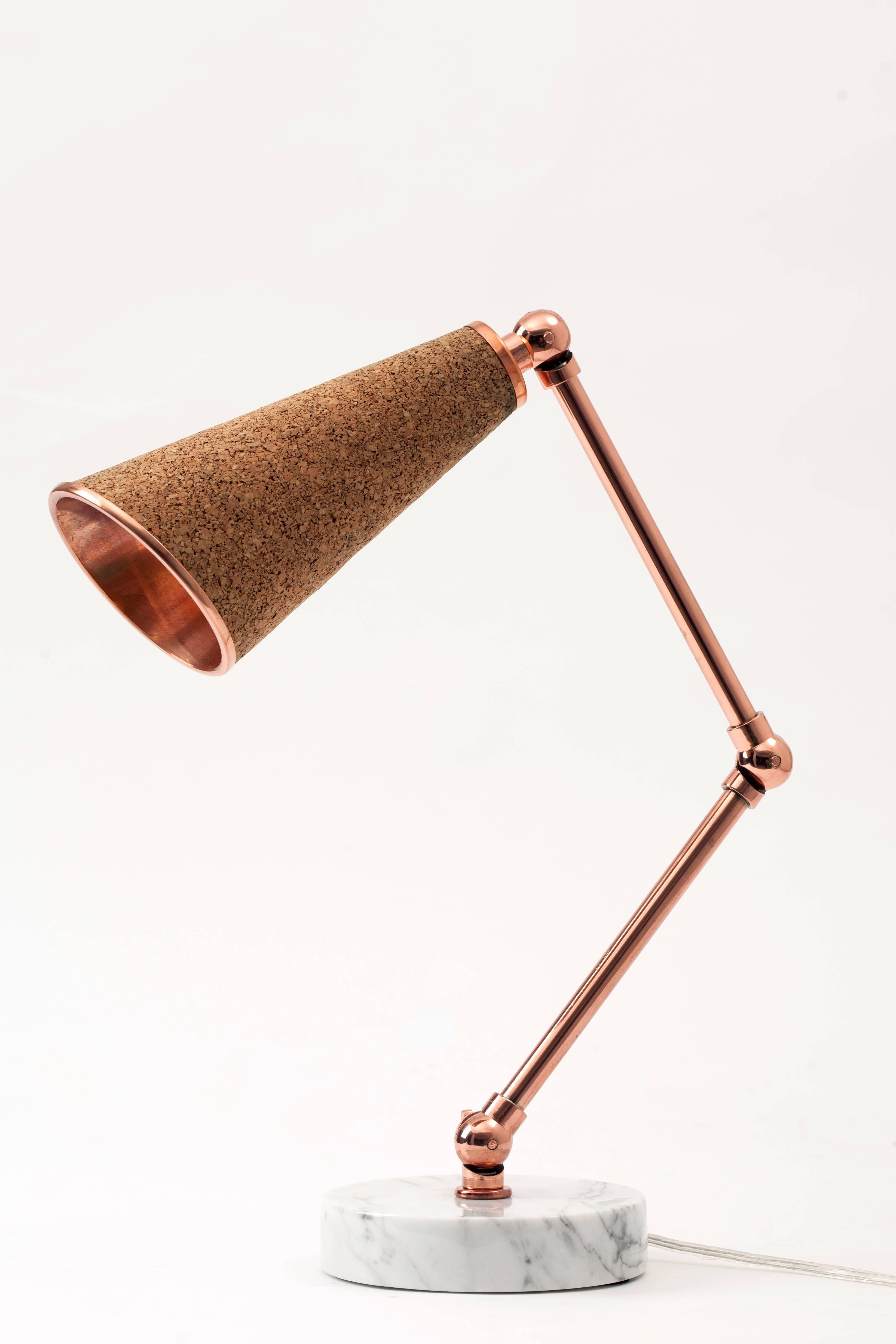 Modern Lanterna Table Lamp in Carrara Marble, Cork and Copper with Adjustable Arms  For Sale