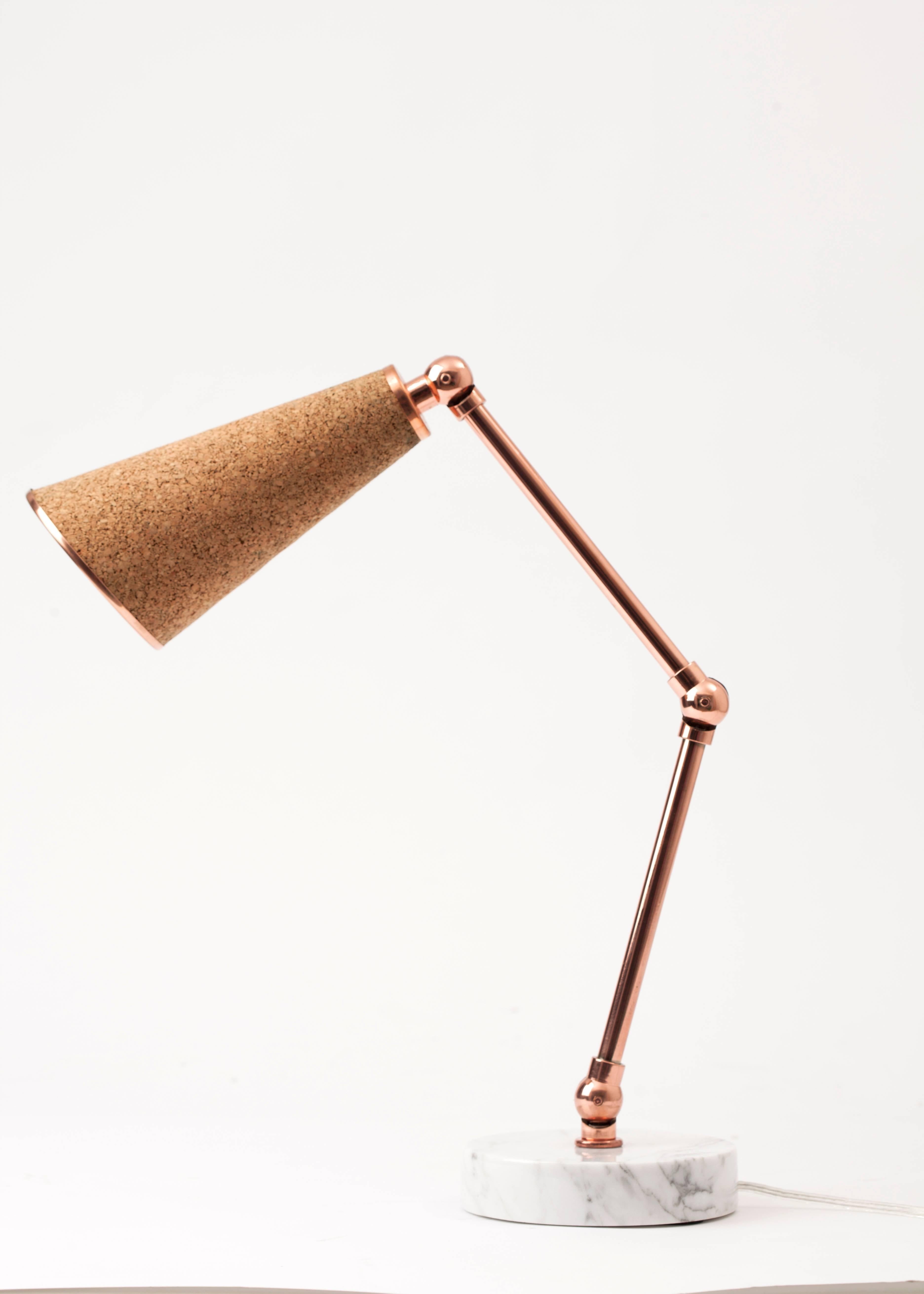 Lanterna Table Lamp in Carrara Marble, Cork and Copper with Adjustable Arms  im Angebot 1