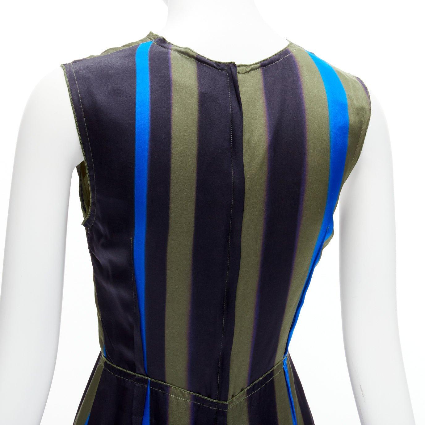 LANVIN 100% soie bleu kaki abstrait robe à pinces inversées FR36 S en vente 2