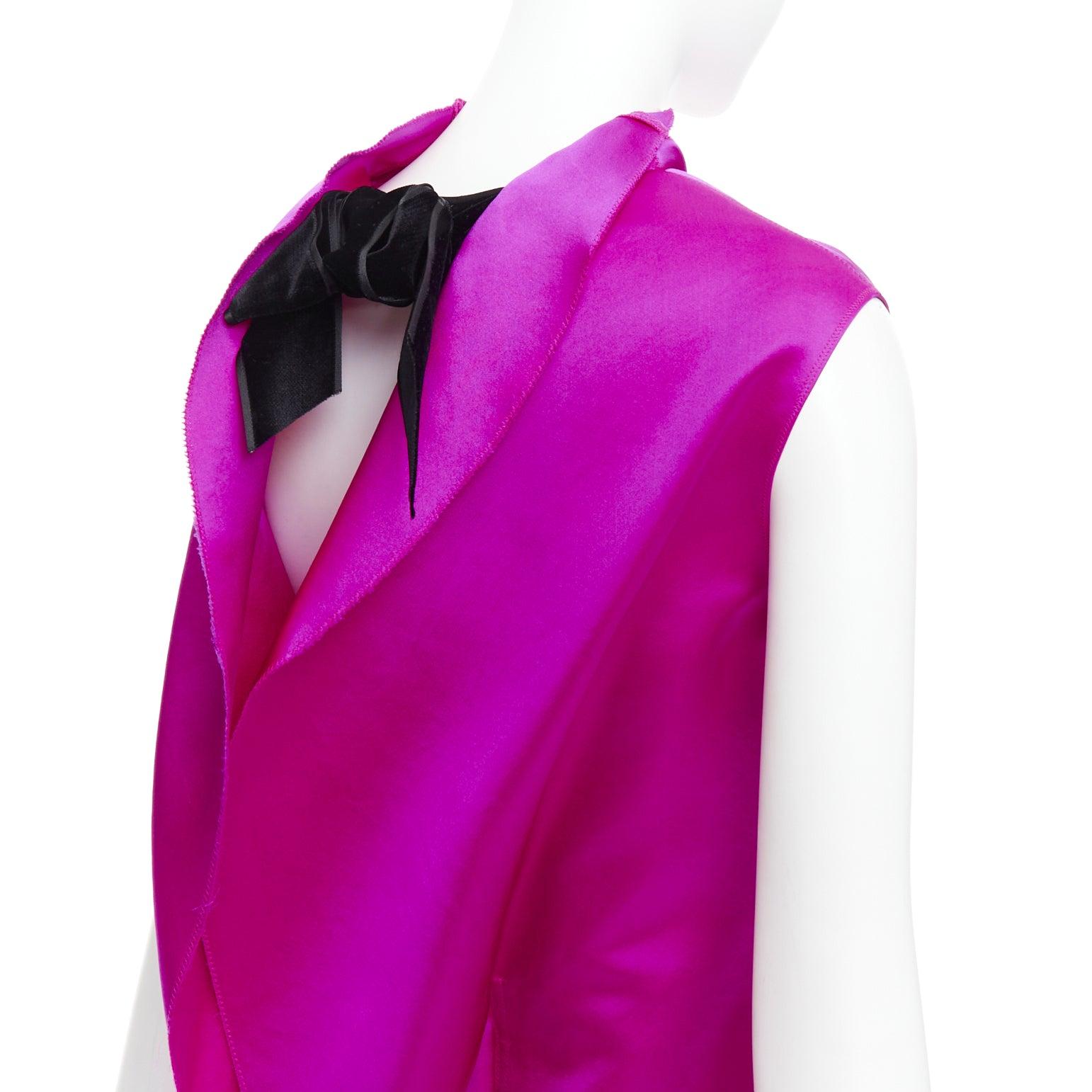 LANVIN 10º Aniversario rosa fucsia 100% seda vestido de noche sin espalda FR36 S
Referencia: GEGG/A00078
Marca: Lanvin
Diseñador: Alber Elbaz
Colección: 10º Aniversario
Material: Seda
Color: rosa, negro
Patrón: Sólido
Cierre: Self Tie
Detalles