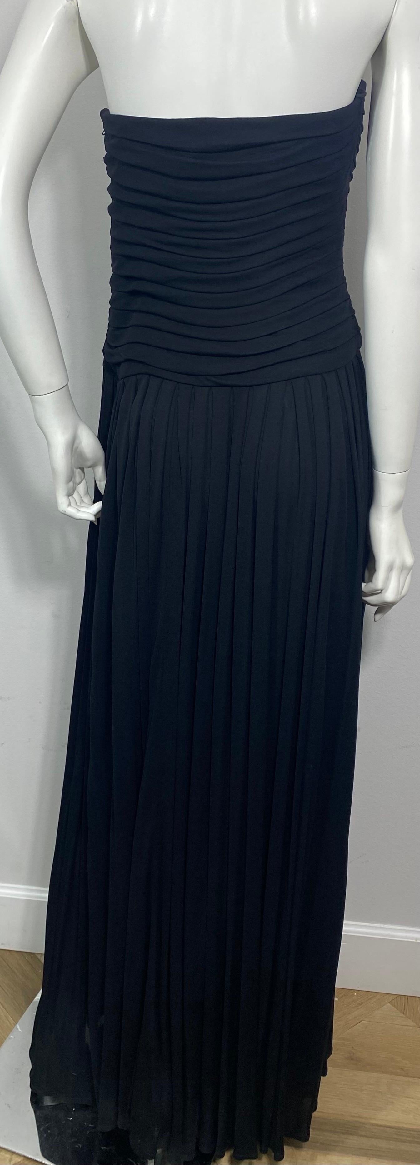 Lanvin 1970's Schwarz Verschluss Plissee Matte Jersey Trägerlos Langes Kleid-Größe 40 im Angebot 4