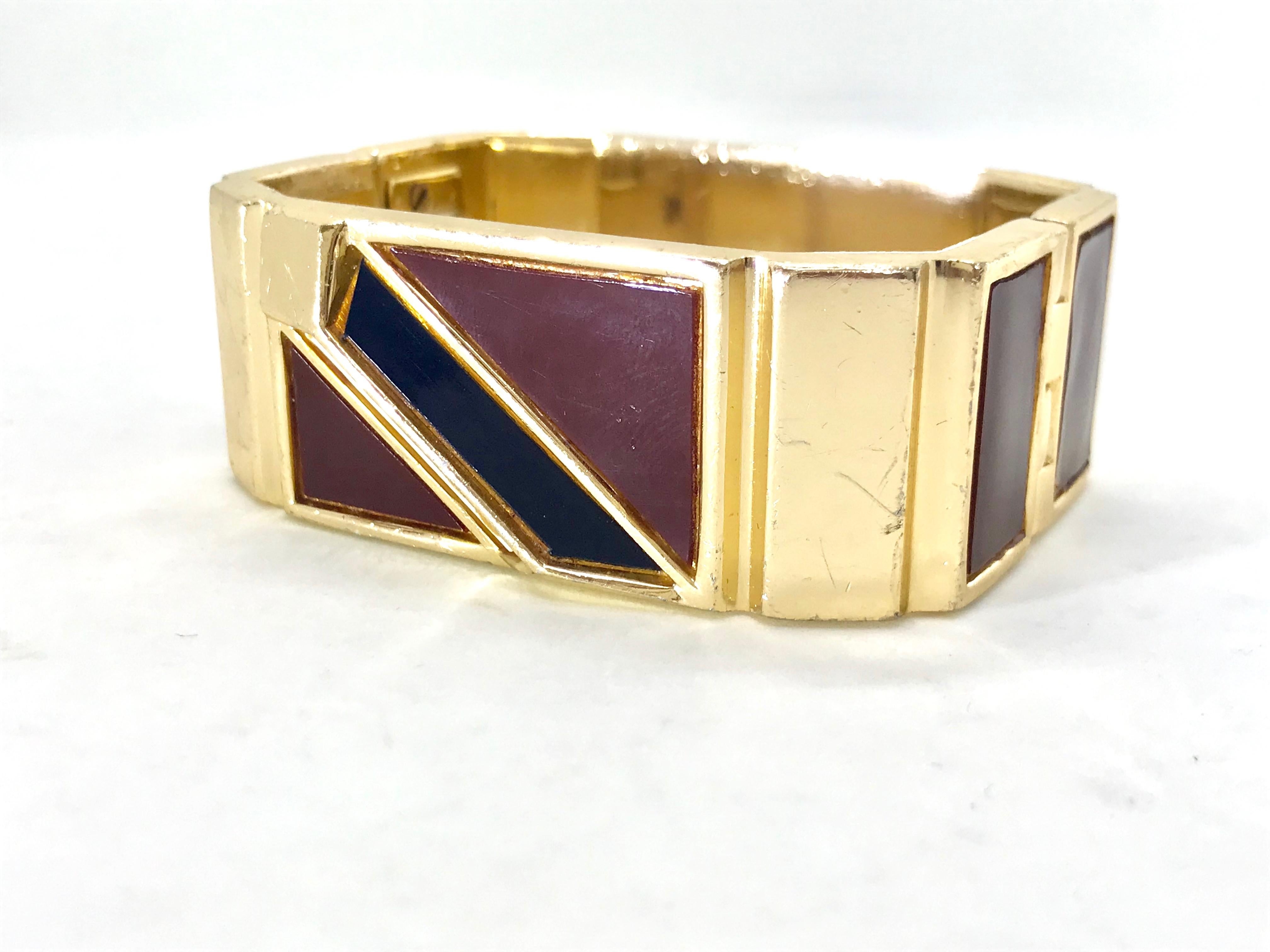 Women's or Men's Lanvin 1970s Modernist enamel bangle bracelet and pendant set For Sale