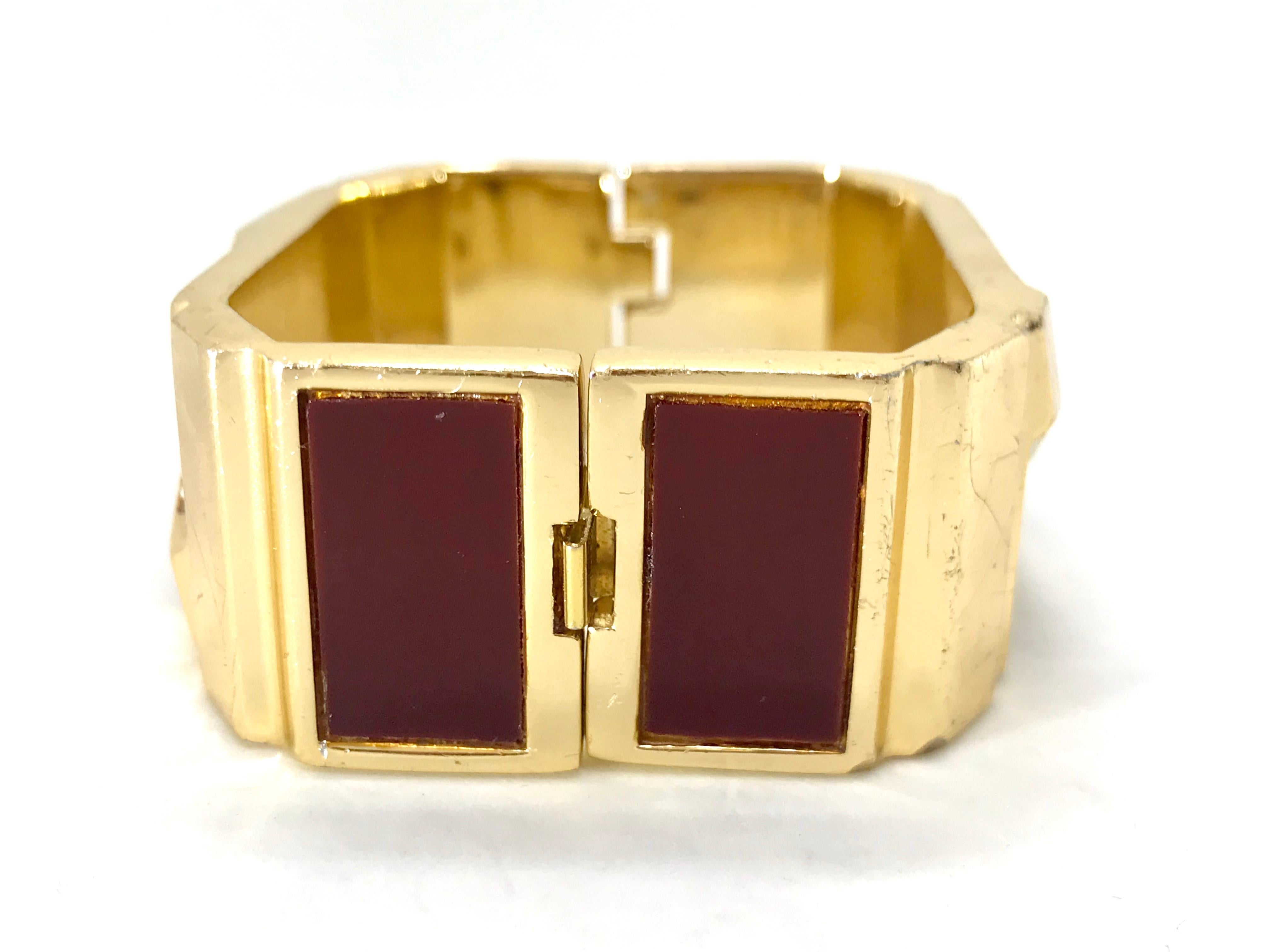 Lanvin 1970s Modernist enamel bangle bracelet and pendant set For Sale 3