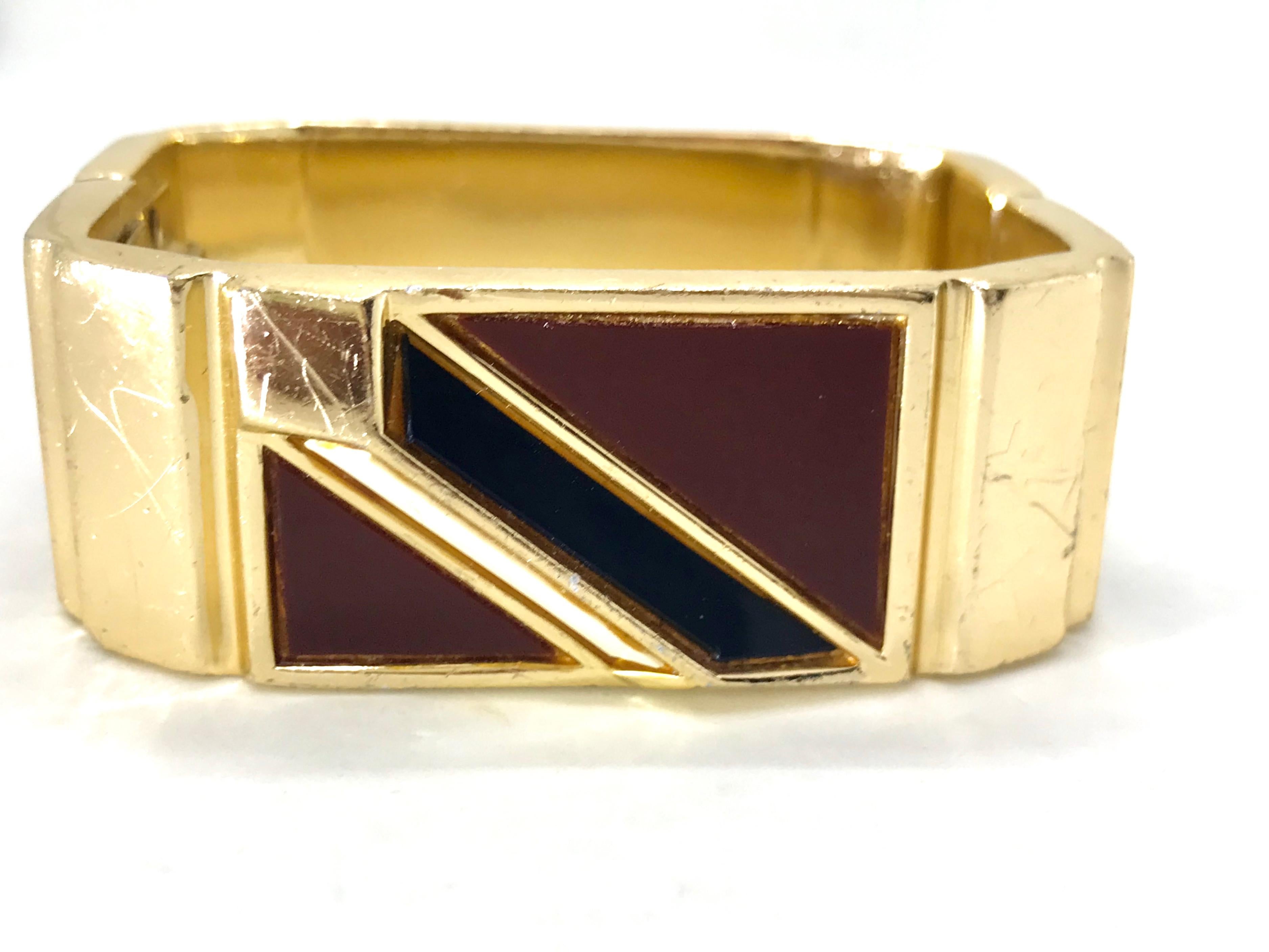 Lanvin 1970s Modernist enamel bangle bracelet and pendant set For Sale 4