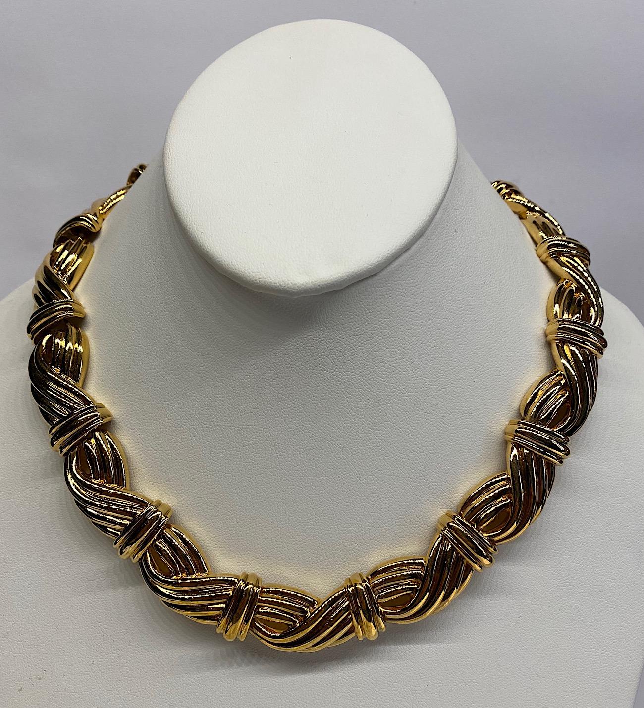 Lanvin 1980s Gold Link Necklace  In Excellent Condition In New York, NY