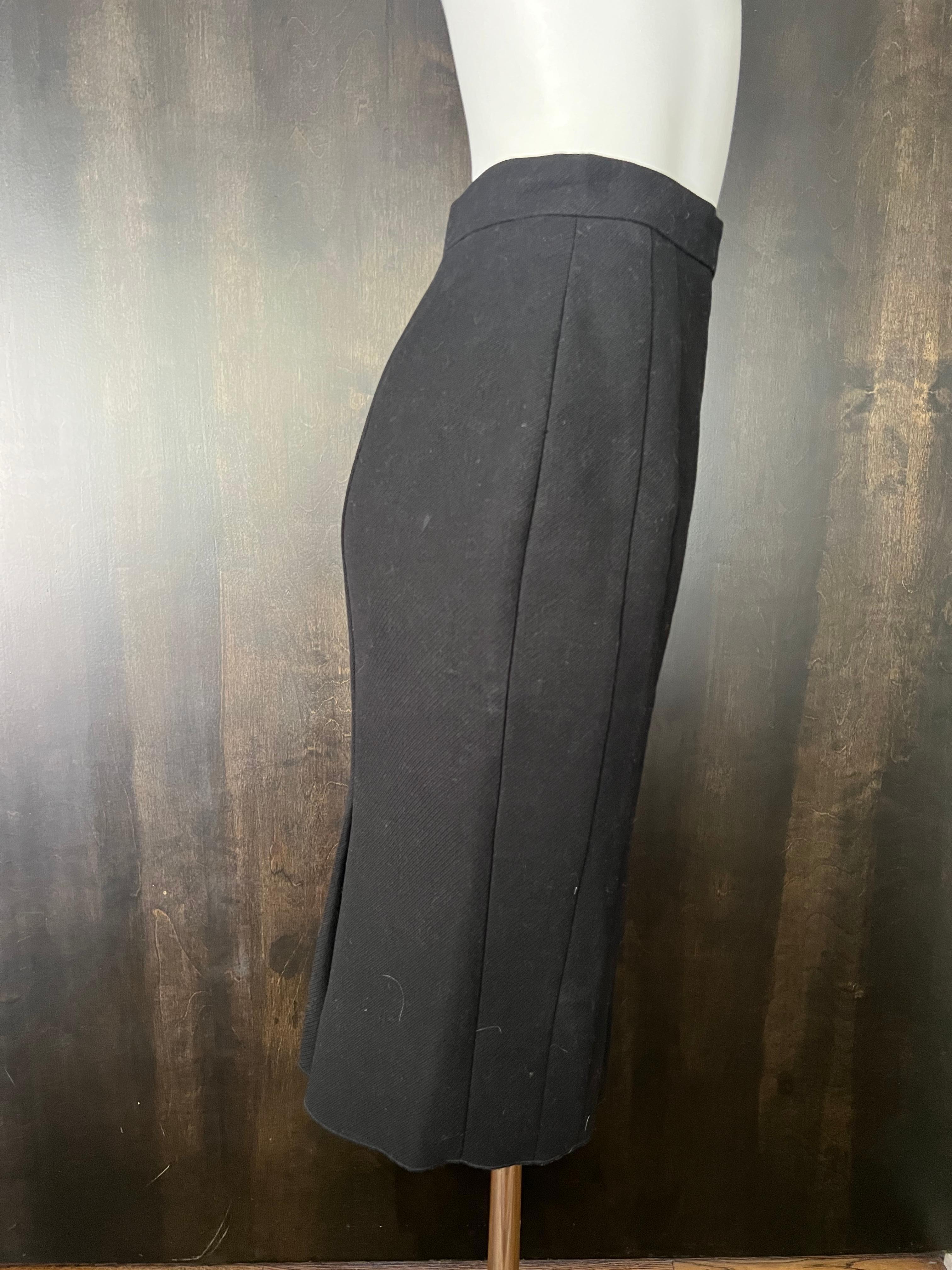 Lanvin 2007 Black Wool Skirt, Size 38 In Excellent Condition For Sale In Beverly Hills, CA