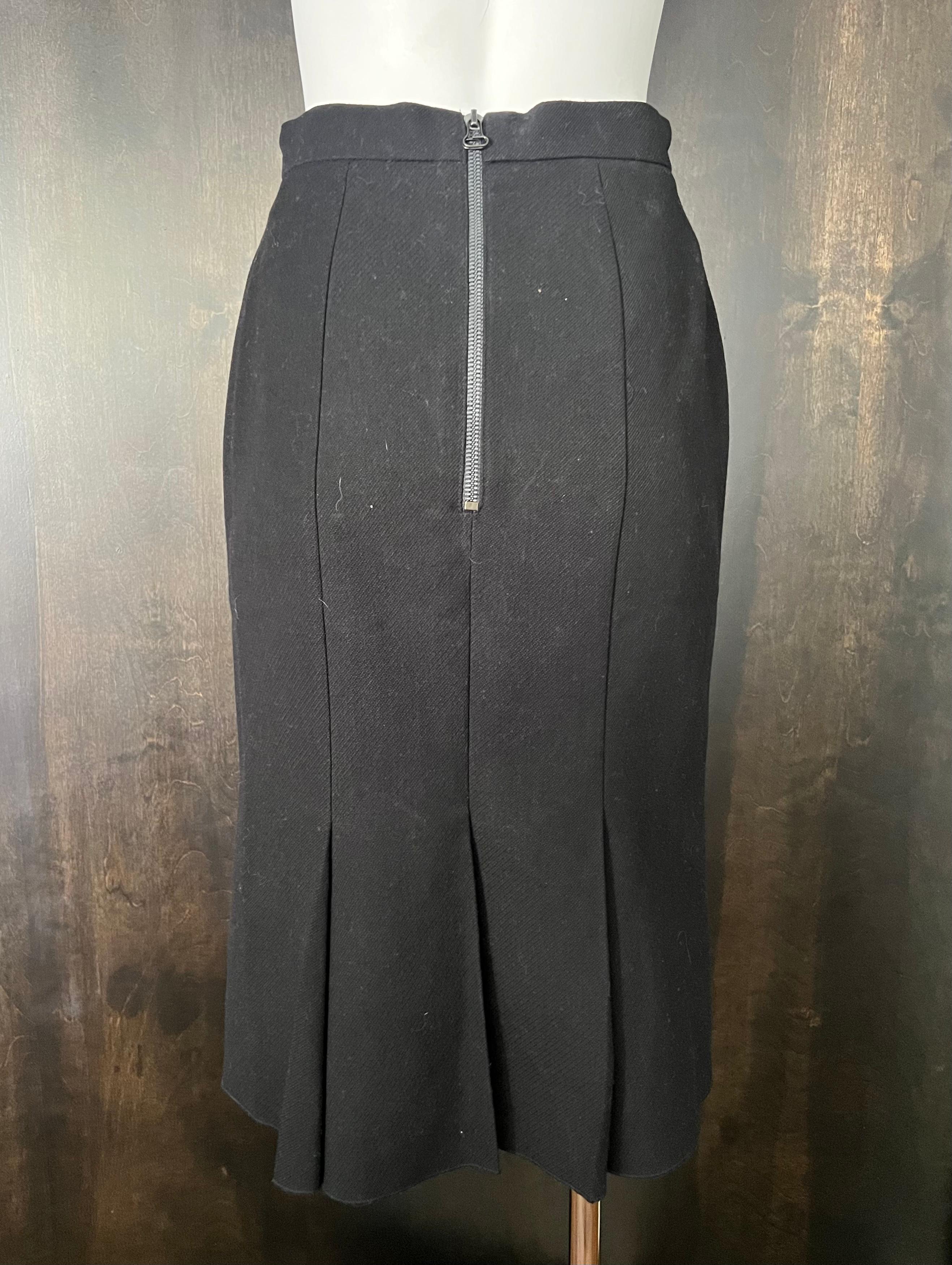 Women's Lanvin 2007 Black Wool Skirt, Size 38 For Sale