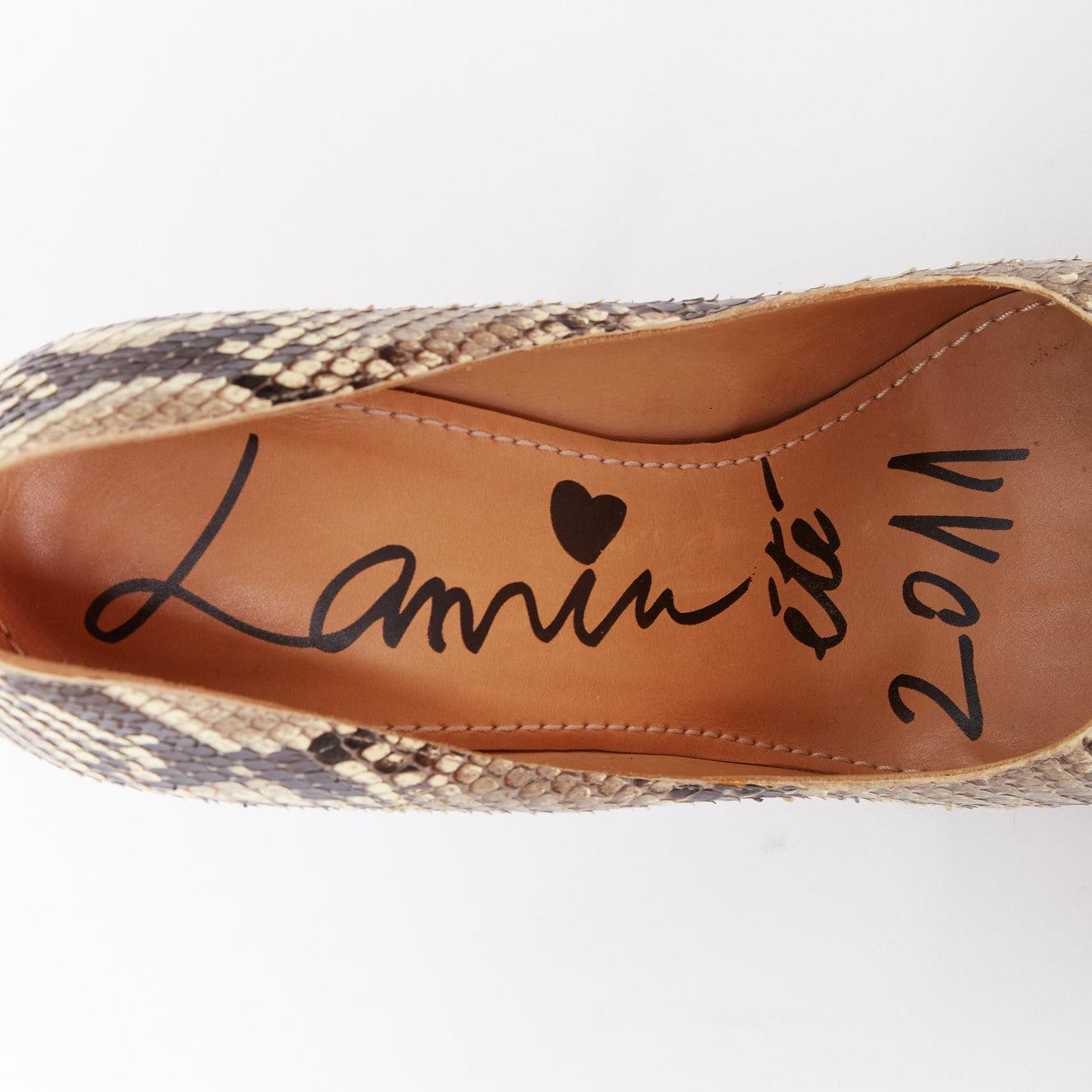 LANVIN 2011 beige scaled leather brown wood platform pumps EU36.5 For Sale 4