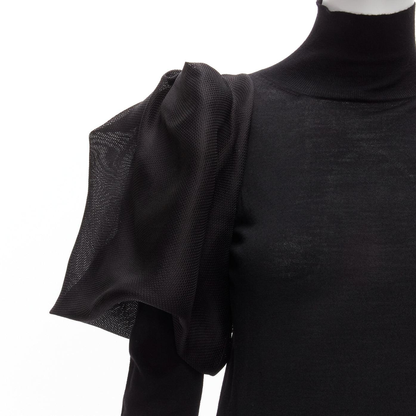 LANVIN 2011 black merino wool silk balloon puff sleeve turtleneck sweater S
Reference: TGAS/D00738
Brand: Lanvin
Designer: Alber Elbaz
Collection: 2011
Material: Merino Wool, Silk
Color: Black
Pattern: Solid
Closure: Pullover
Made in: