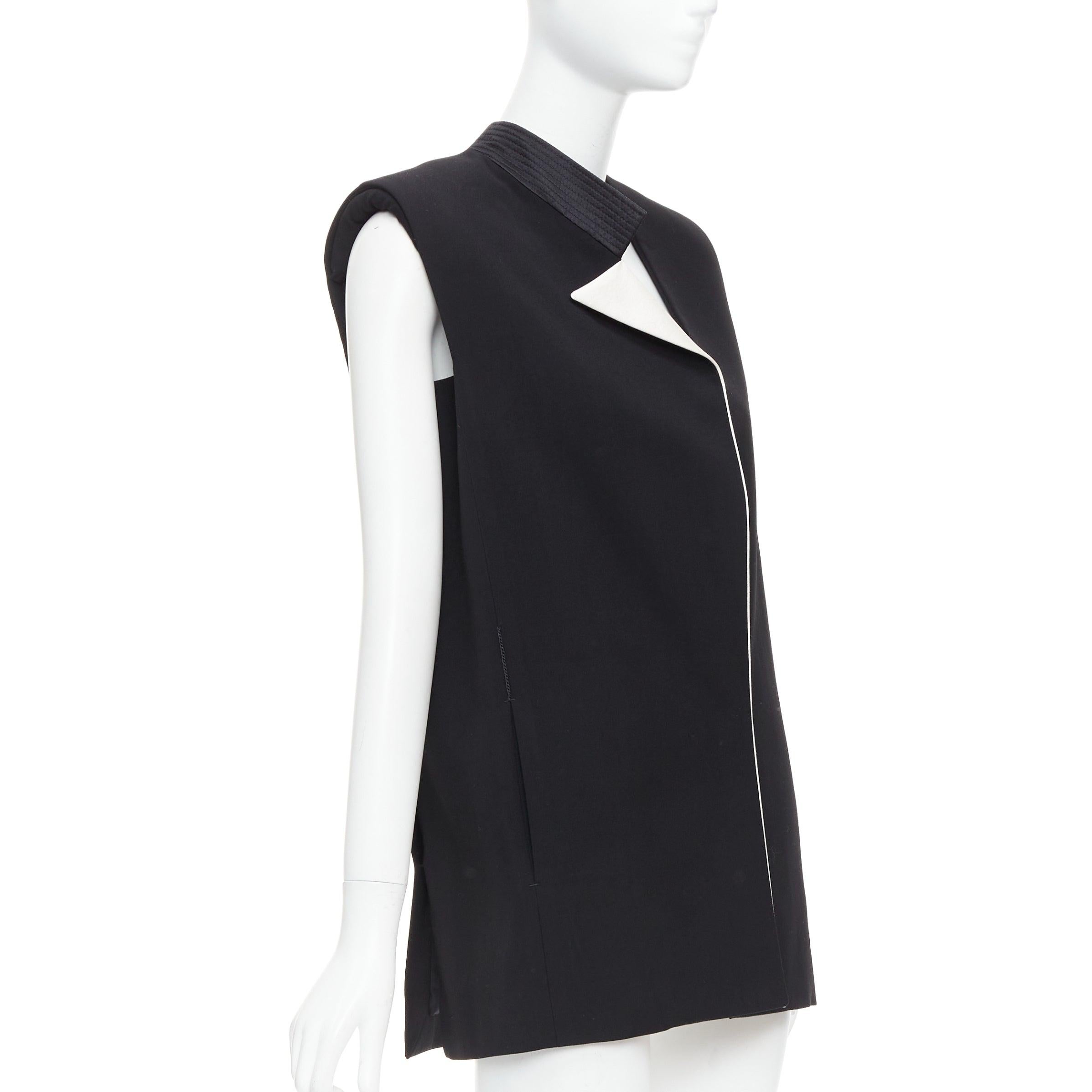 LANVIN 2013 black cream wool silk trimmed padded boxy vest FR36 S In Excellent Condition For Sale In Hong Kong, NT
