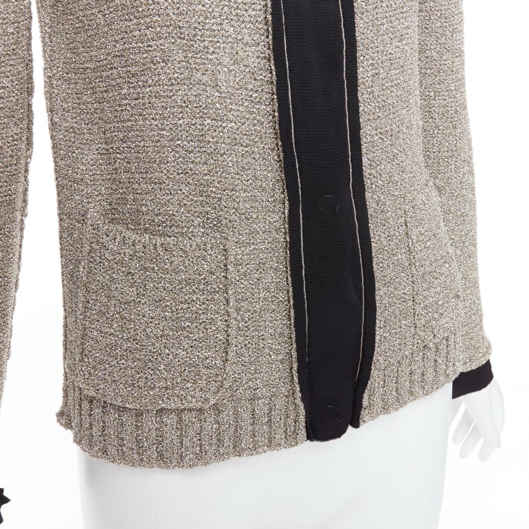 LANVIN 2014 cardigan à manches longues or métallisé garni de noir S en vente 3