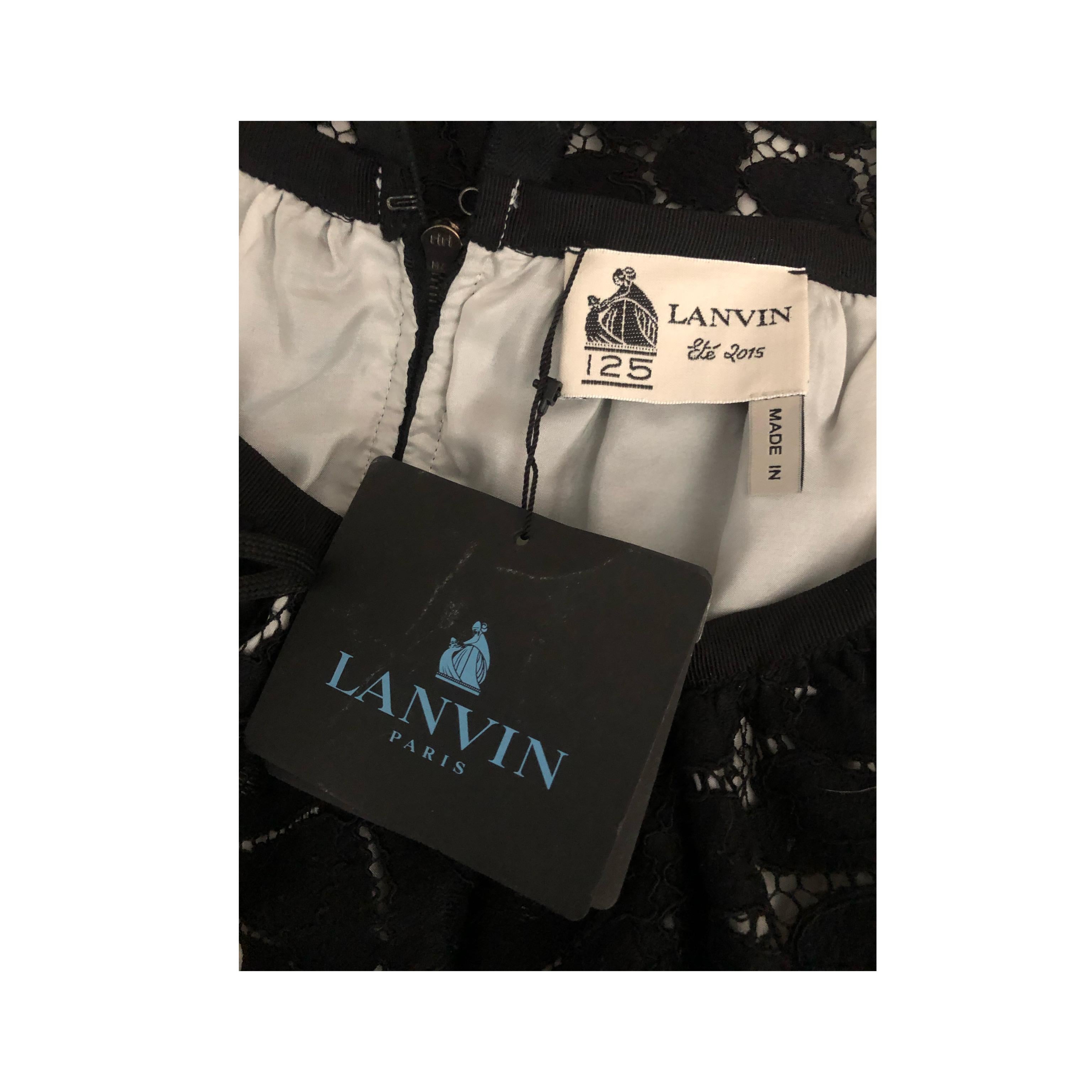 Lanvin Paris 2015 Collection Black Lace Lined Skirt by Alber Elbaz. NWT Size 6 For Sale 2