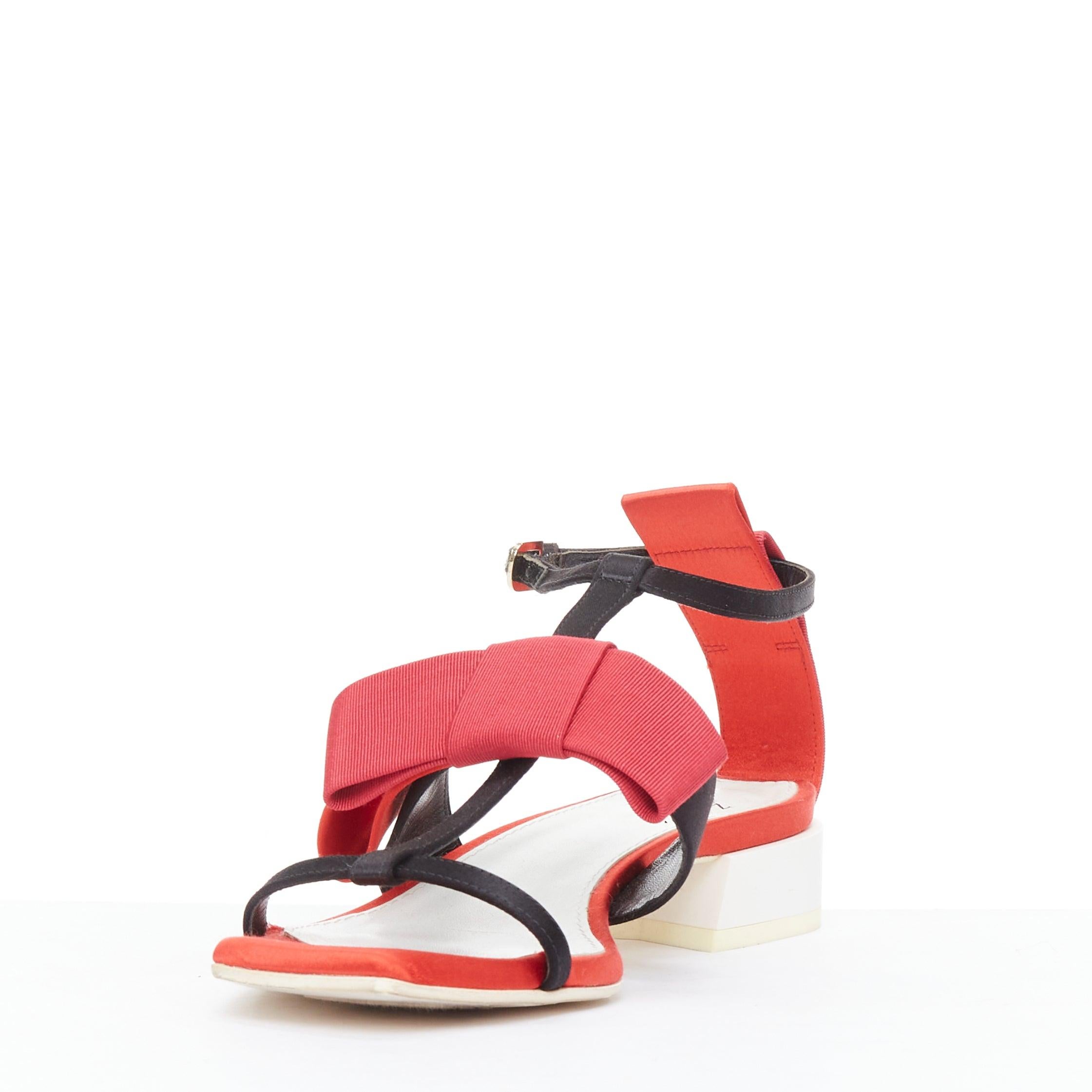 LANVIN 2018 Runway bow embellished red satin T-strap chunky sandals EU37 In condizioni buone in vendita a Hong Kong, NT