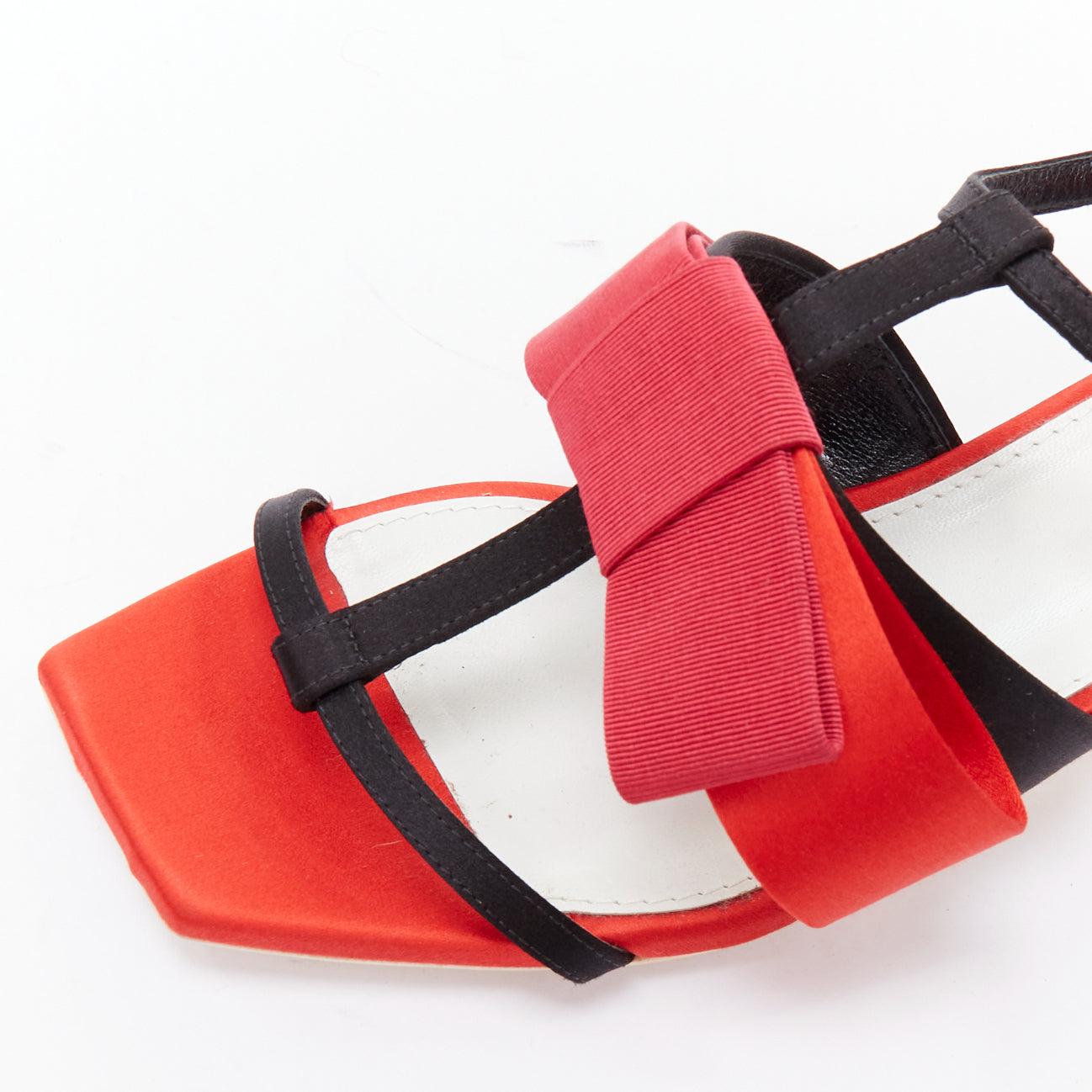 LANVIN 2018 Runway bow embellished red satin T-strap chunky sandals EU37 in vendita 2