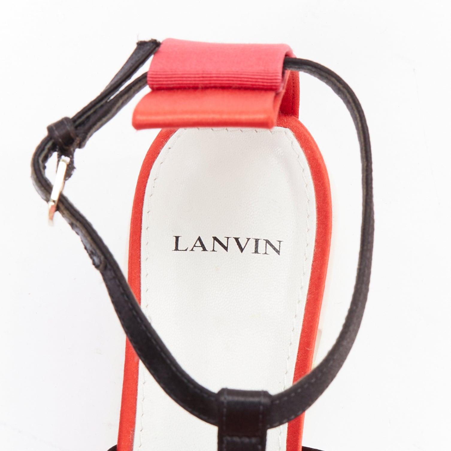 LANVIN 2018 Runway bow embellished red satin T-strap chunky sandals EU37 in vendita 4