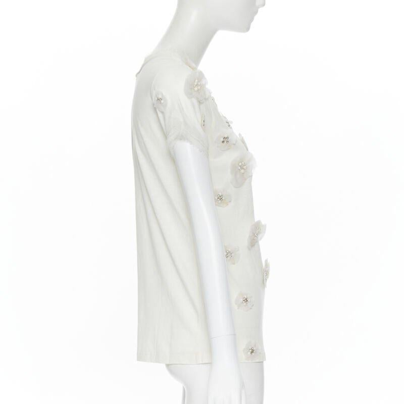LANVIN ALBER ELBAZ Collection Blanche, tshirt in seta bianca con fiori di cristallo e perle XS In condizioni buone in vendita a Hong Kong, NT
