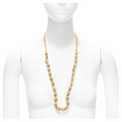 LANVIN ALBER ELBAZ collar largo envolvente de seda dorada con cinta de nata y perlas