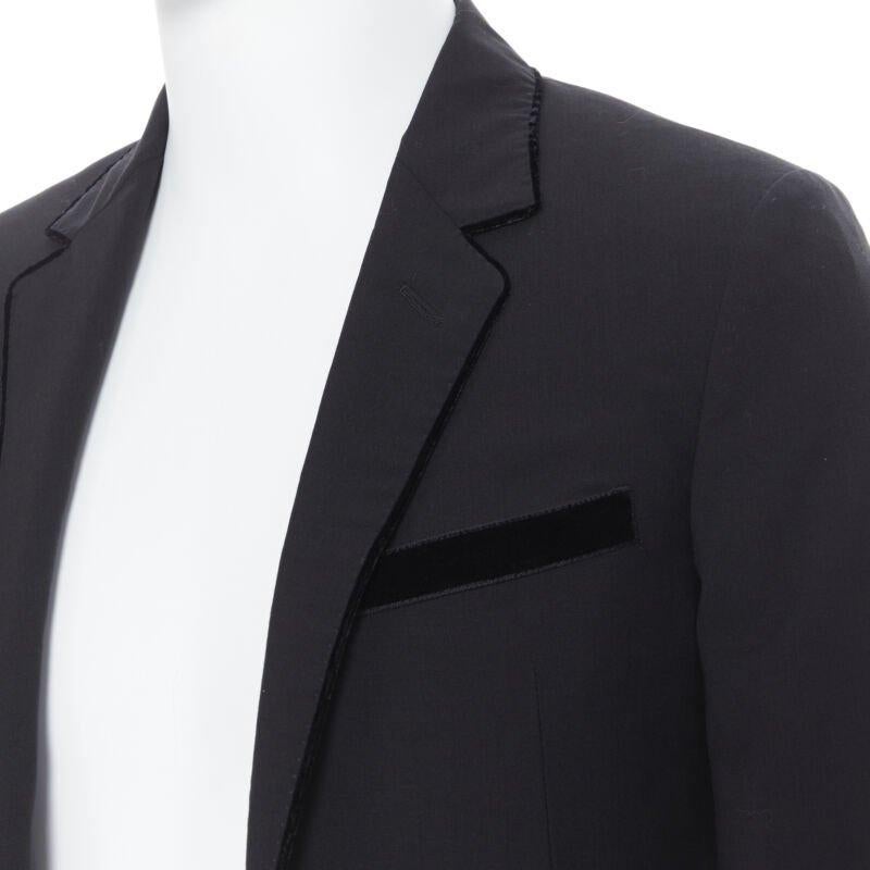 LANVIN ALBER ELBAZ wool blend black velvet peak lapel formal blazer jacket FR44
Reference: CRTI/A00283
Brand: Lanvin
Designer: Alber Elbaz
Model: Blazer
Material: Wool, Blend
Color: Black
Pattern: Solid
Closure: Button
Extra Details: Velvet trimming