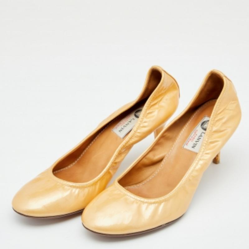 Lanvin escarpins en cuir verni beige, taille 38 en vente 1