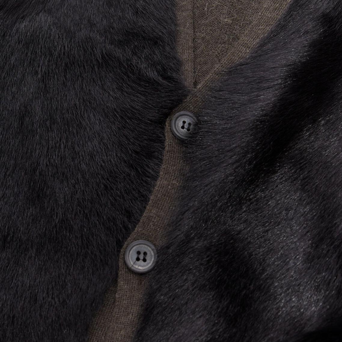LANVIN noir brun 100% fourrure d'alpaga cardigan veste M
Référence : PRCG/A00019
Marque : Lanvin
Designer : Alber Elbaz
Matériau : Alpaga
Couleur : noir, marron
Motif : Solide
Fermeture : bouton
Détails supplémentaires : Dos tricoté.
Fabriqué en :