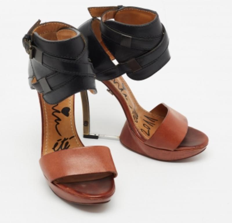Lanvin Black/Brown Leather Ankle Strap Wedge Sandals Size 37 In Fair Condition For Sale In Dubai, Al Qouz 2