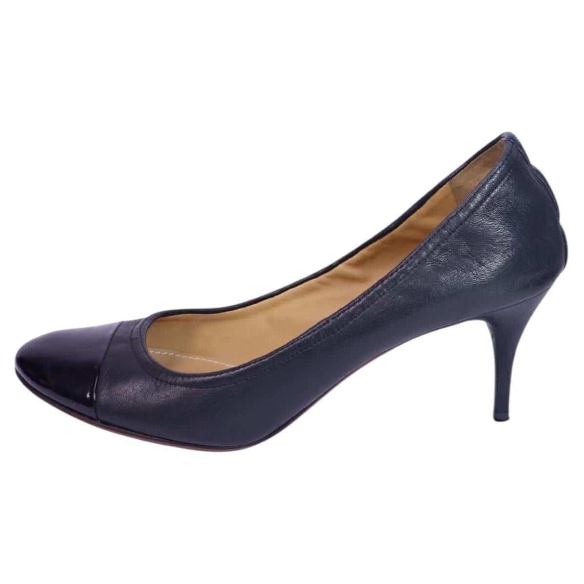 Lanvin Black Leather Cap-Toe Kitten Heels - EU 40.5 For Sale