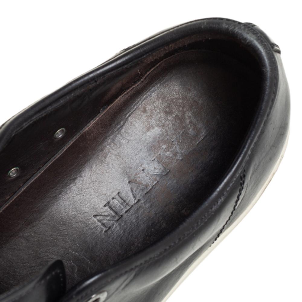 Lanvin Black Leather Low Top Sneakers Size 41 In Fair Condition For Sale In Dubai, Al Qouz 2