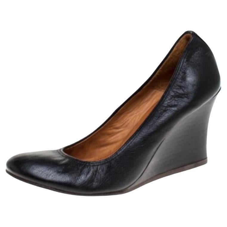 Lanvin Schwarz Leder Scrunch Wedge Pumps Größe 37 im Angebot
