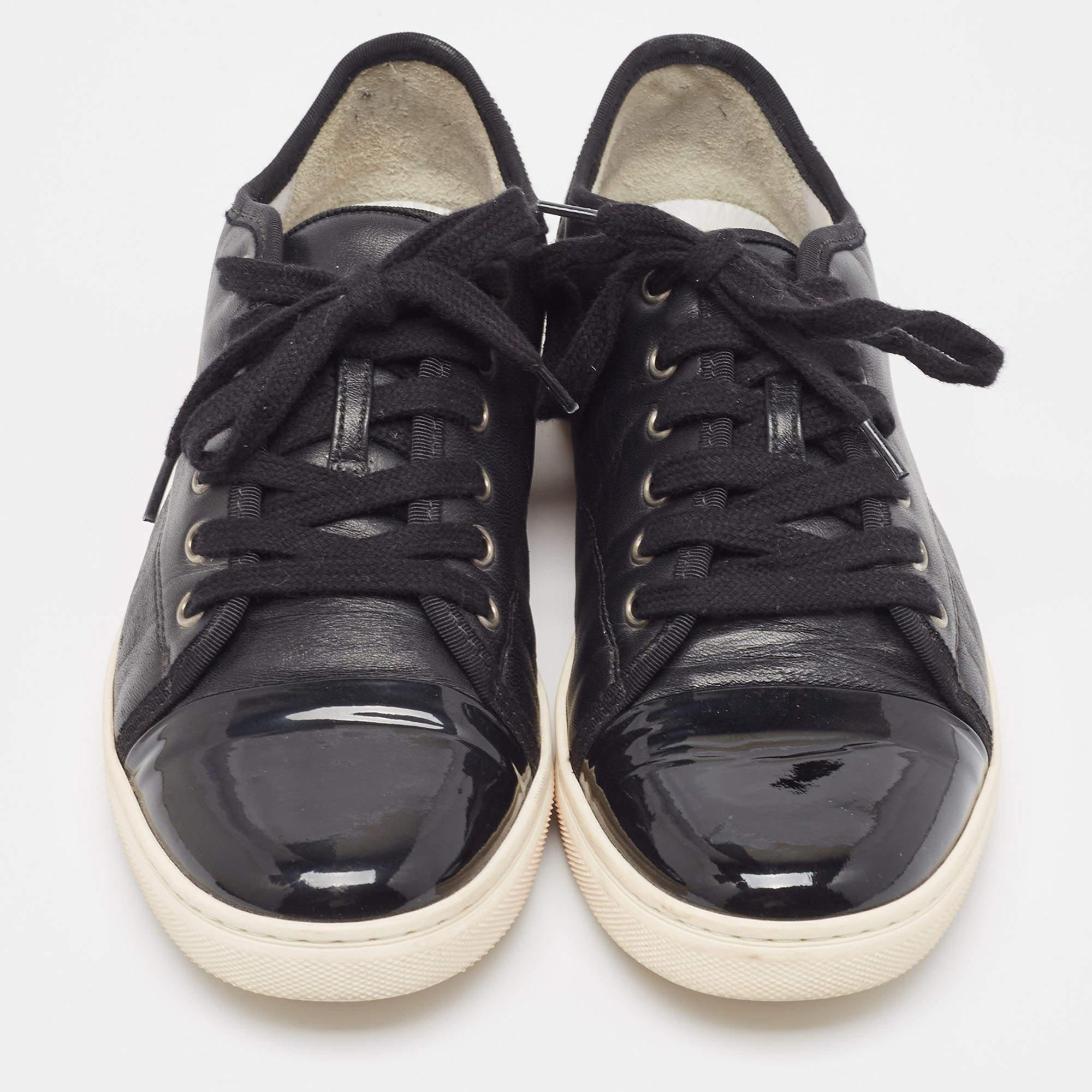 Noir Lanvin Black Patent and Leather Low Top Sneakers Size 40 en vente