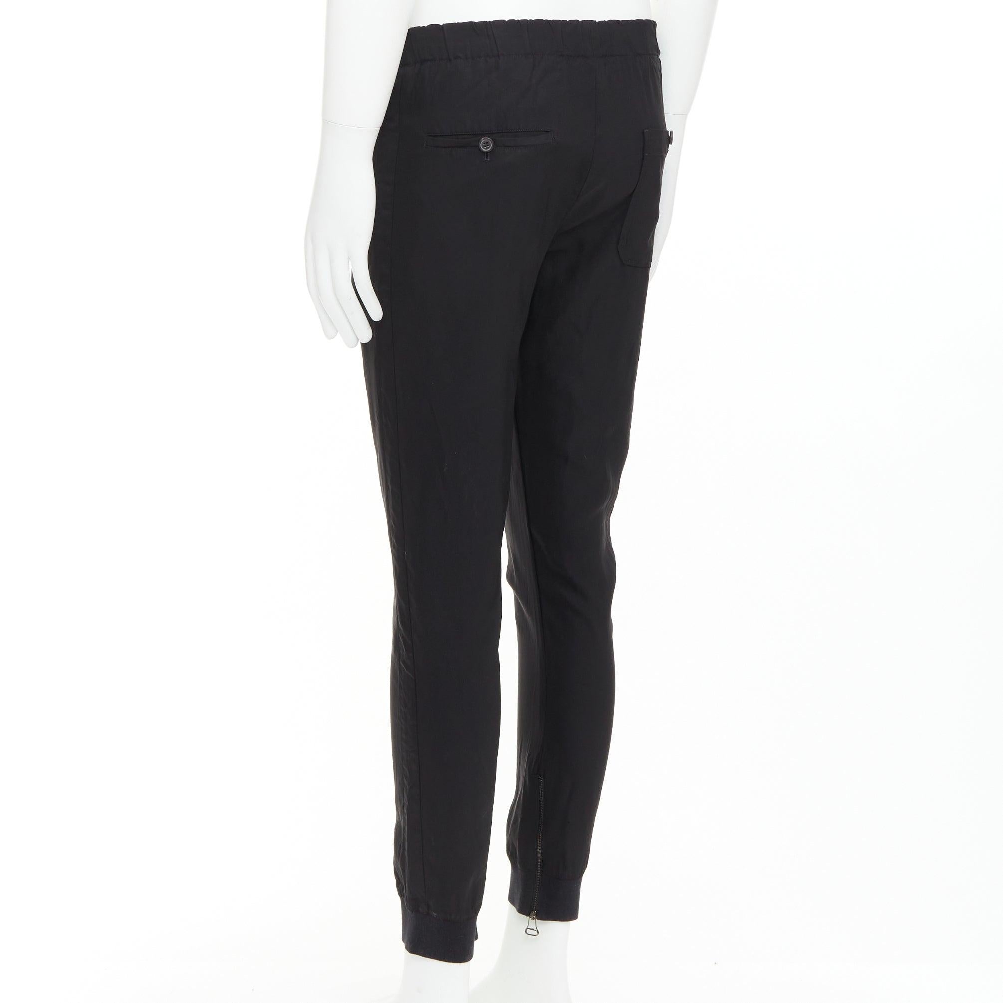 LANVIN Schwarz Silber Reißverschlusstasche Mitte Taille verjüngt Jogger Hose FR46 S im Angebot 2